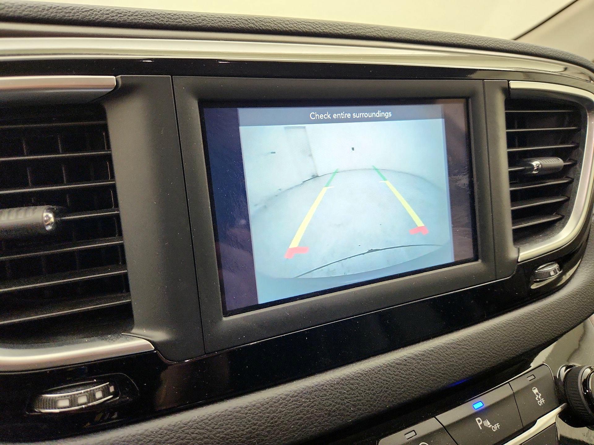 Thumbnail: 2020 Chrysler Pacifica - 14