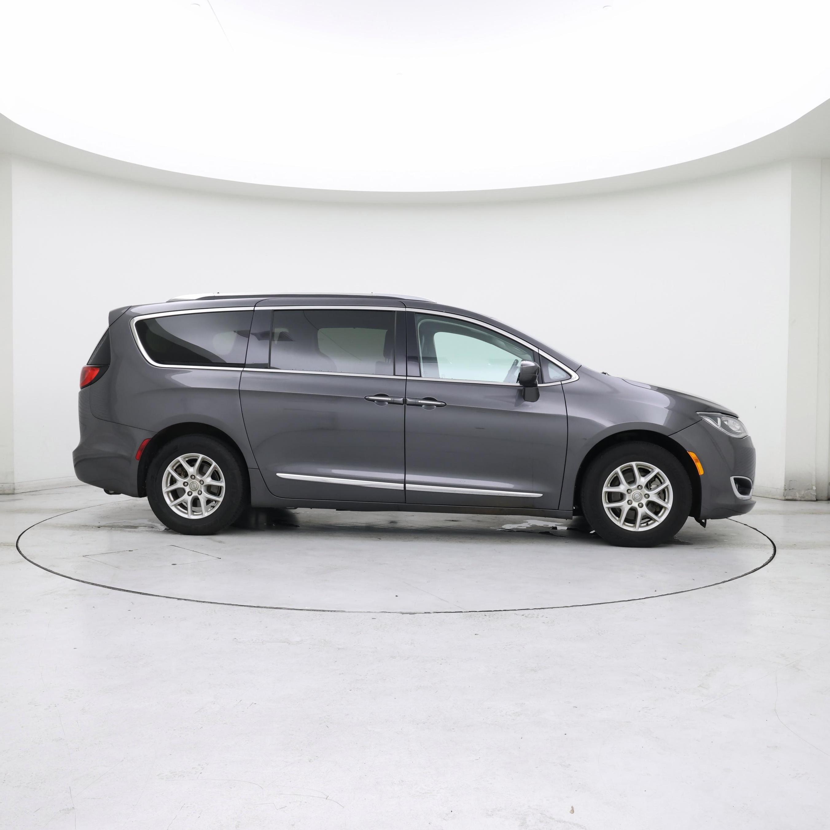 Thumbnail: 2020 Chrysler Pacifica - 7