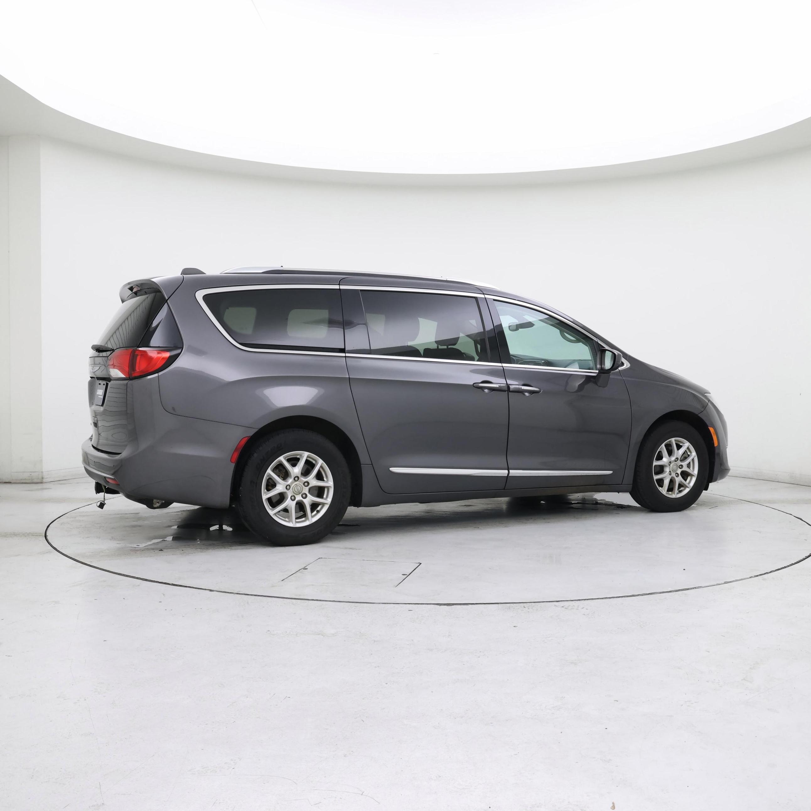 Thumbnail: 2020 Chrysler Pacifica - 8