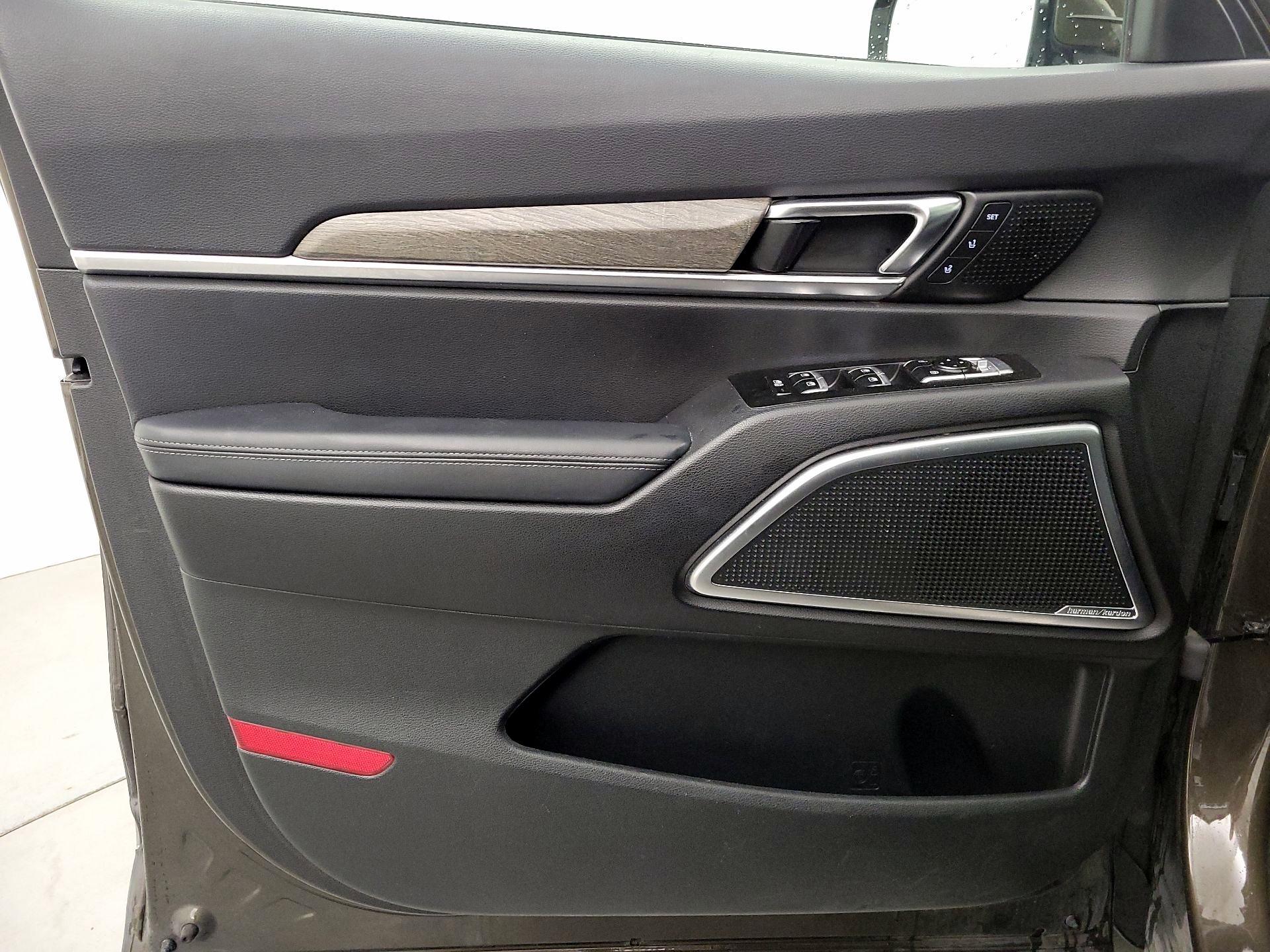 Thumbnail: 2020 Kia Telluride - 12