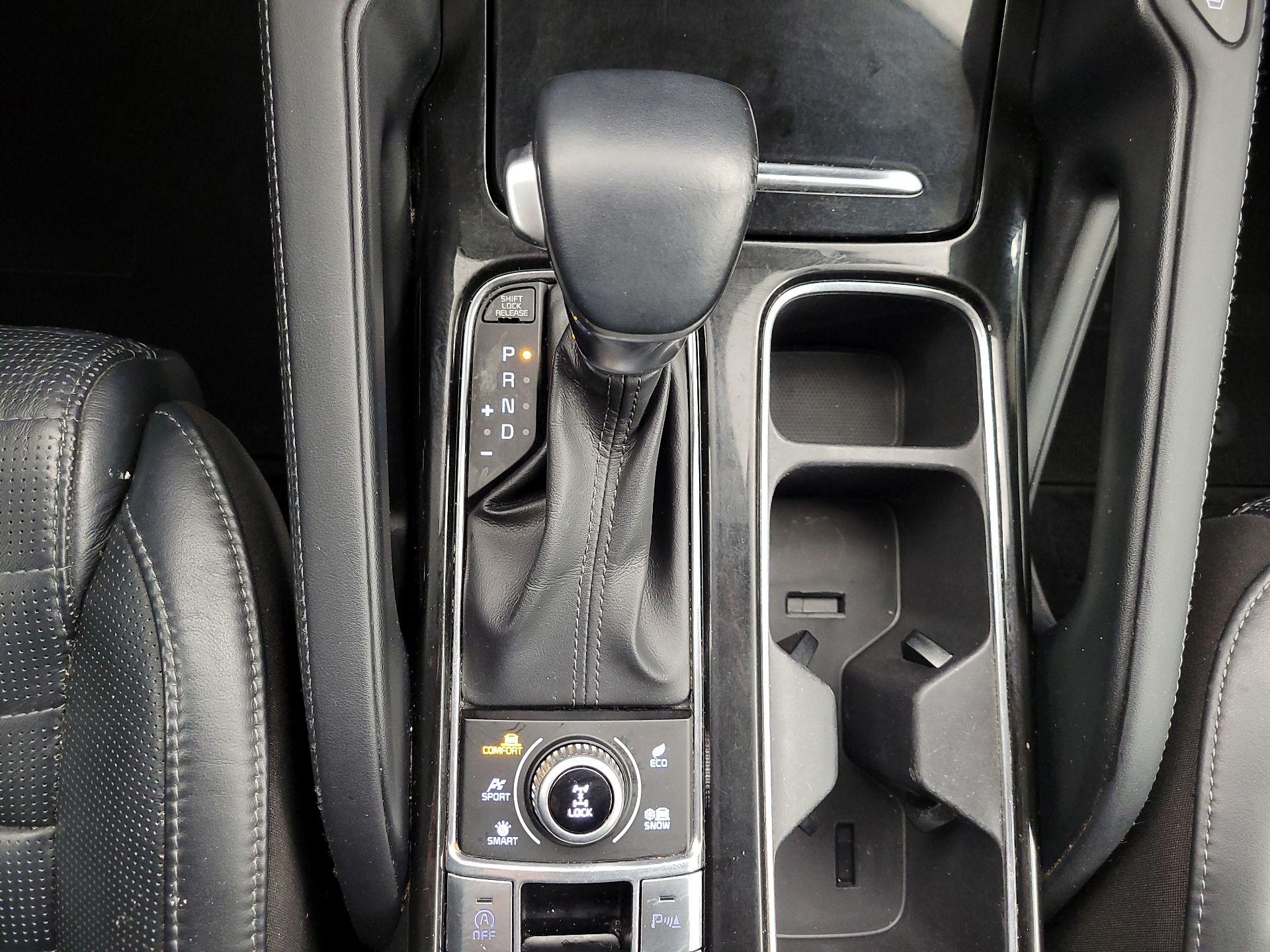 Thumbnail: 2020 Kia Telluride - 18