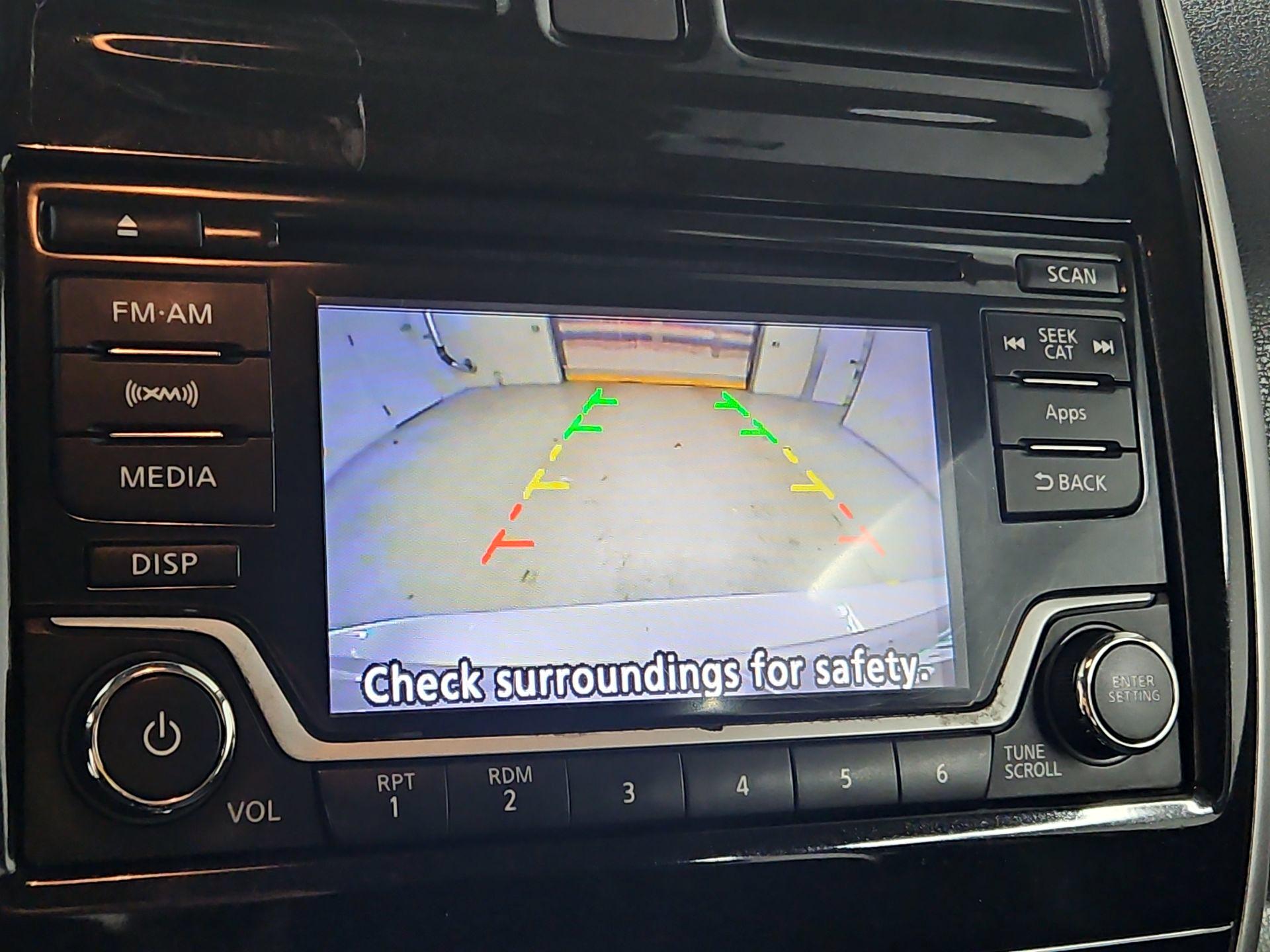 Thumbnail: 2016 Nissan Versa Note - 14