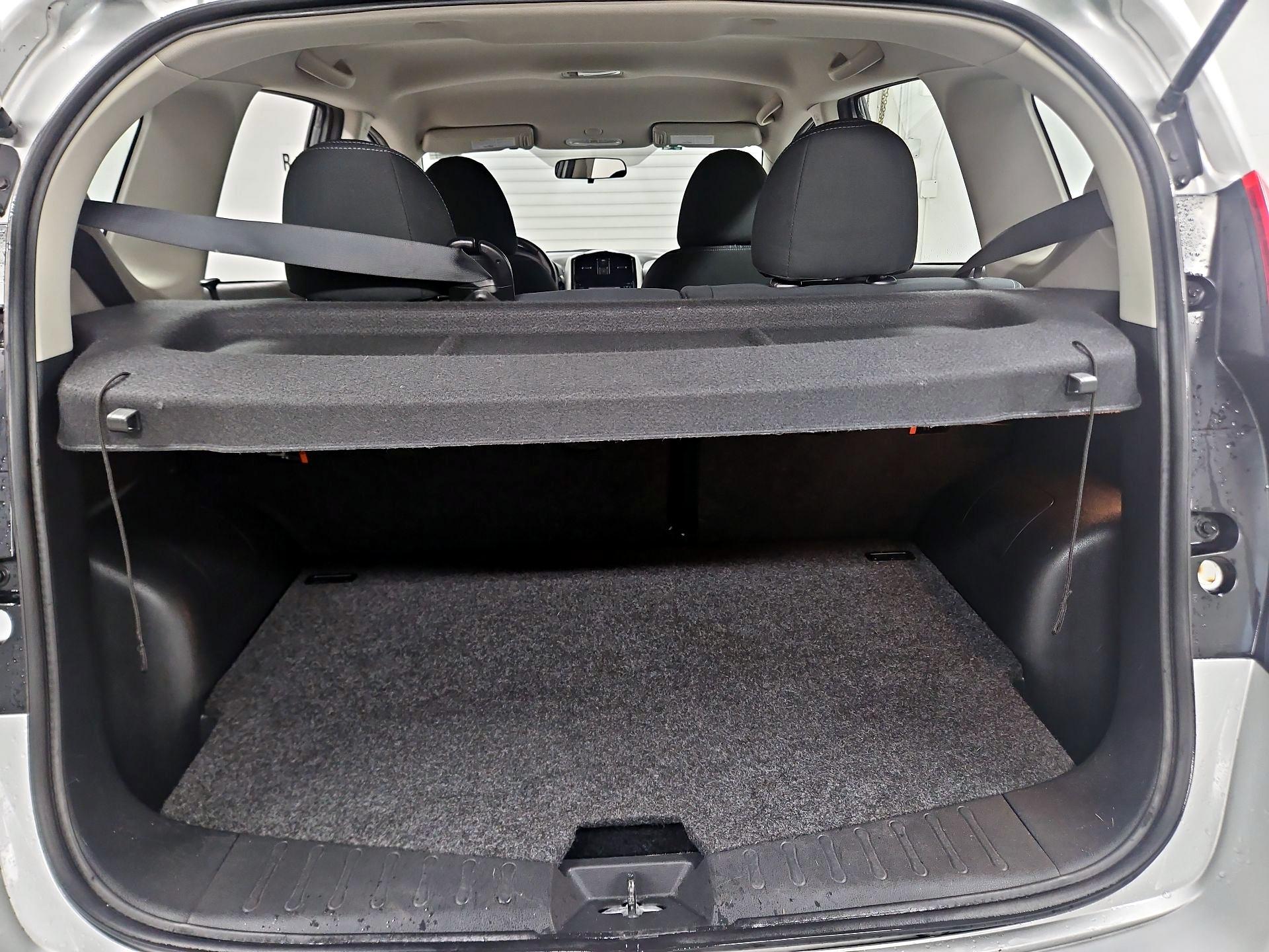 Thumbnail: 2016 Nissan Versa Note - 20