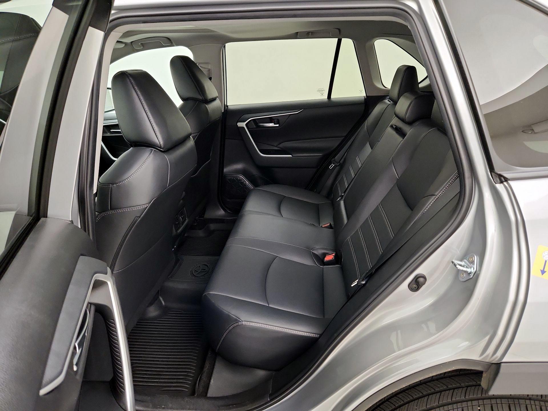 Thumbnail: 2022 Toyota RAV4 - 20