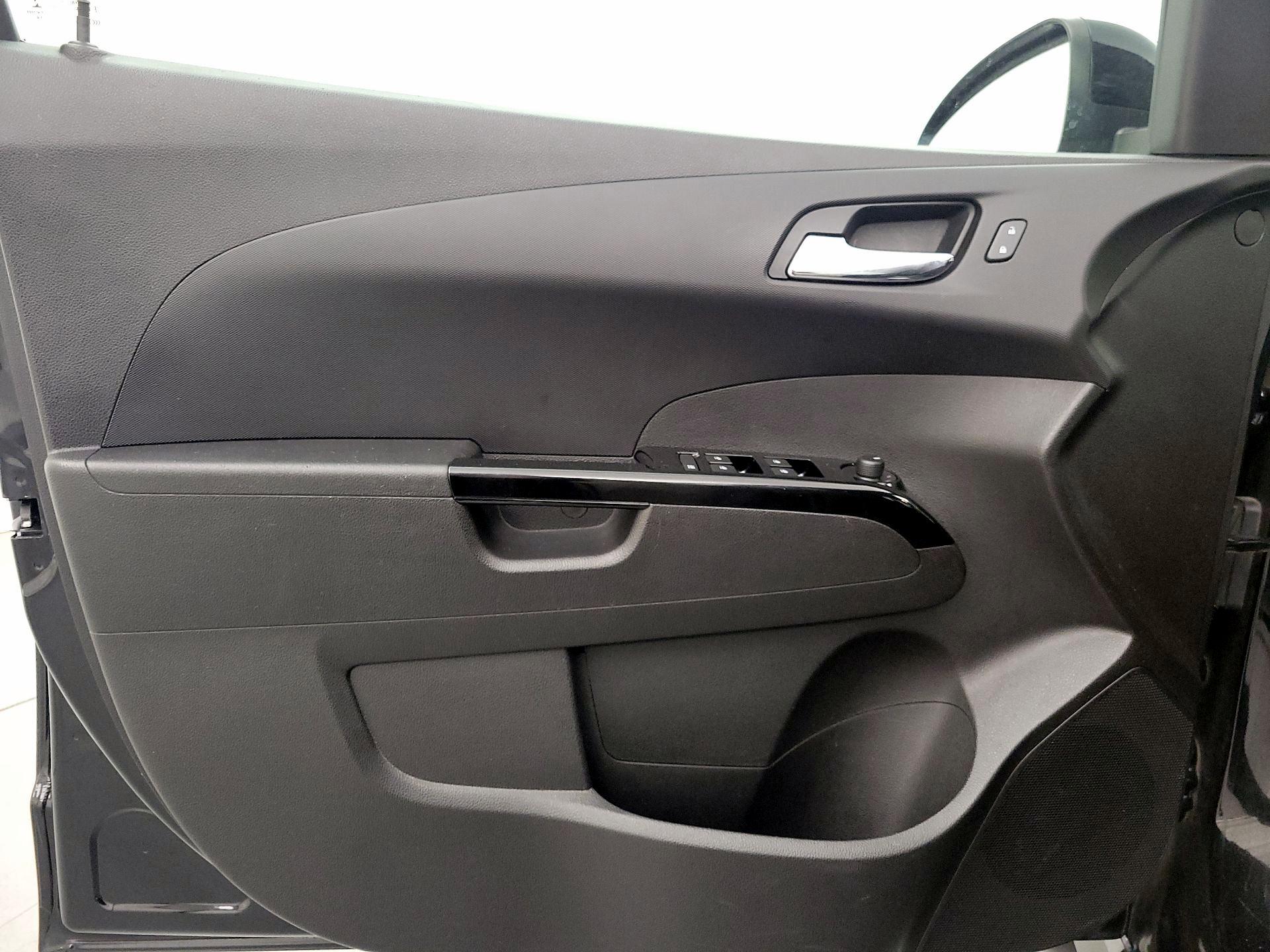 Thumbnail: 2019 Chevrolet Sonic - 12