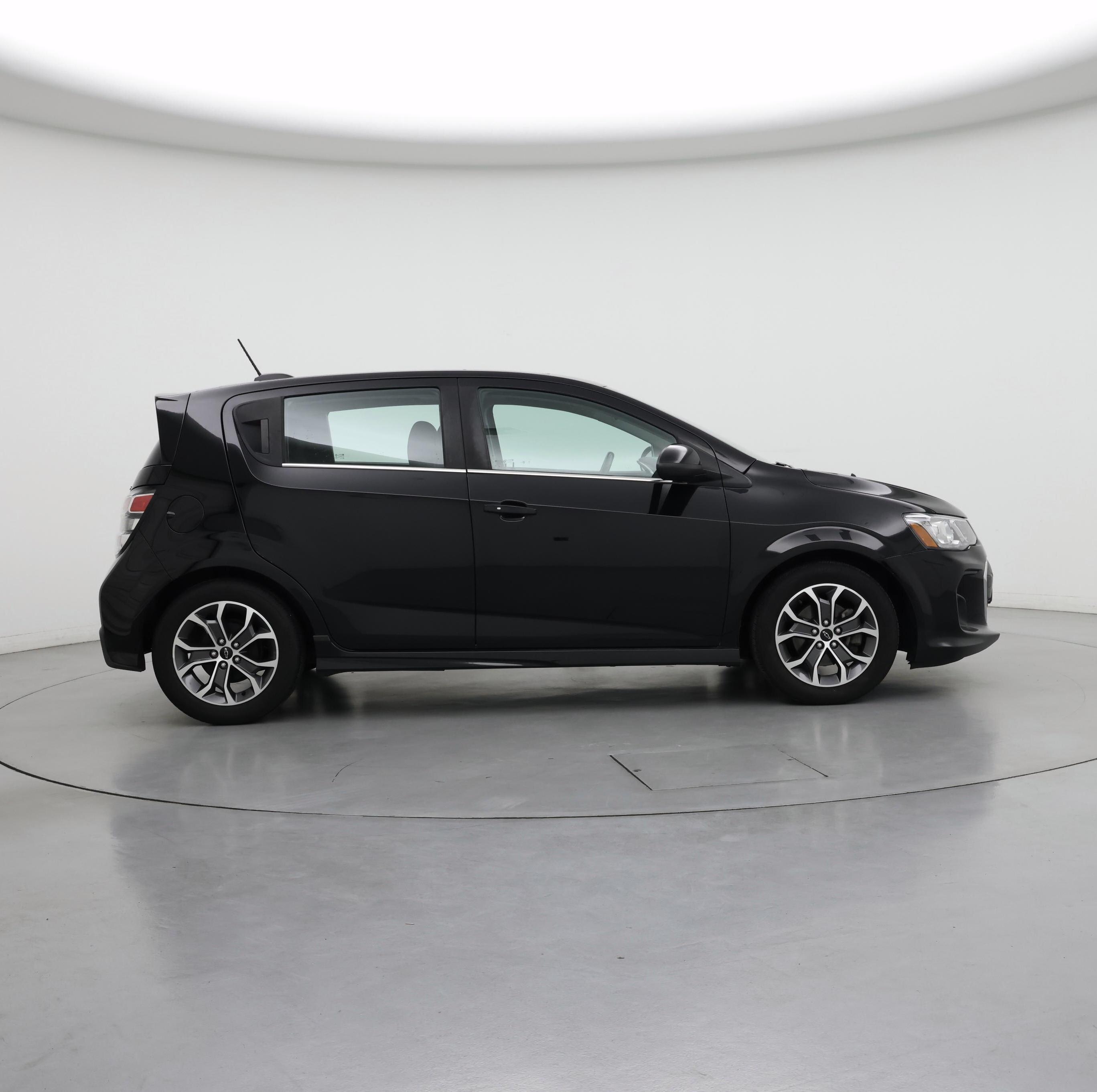 Thumbnail: 2019 Chevrolet Sonic - 7