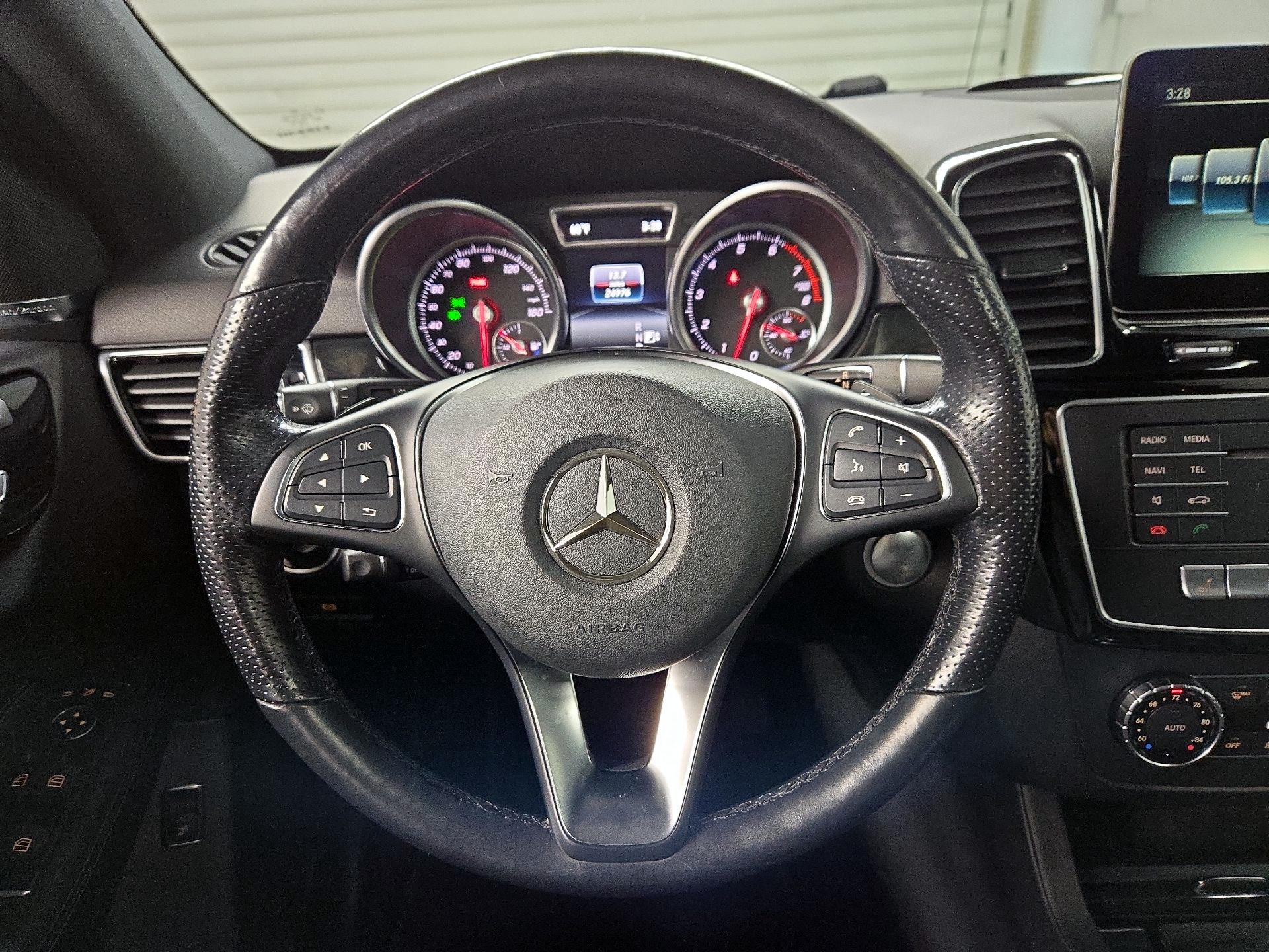 Thumbnail: 2016 Mercedes-Benz GLE - 10