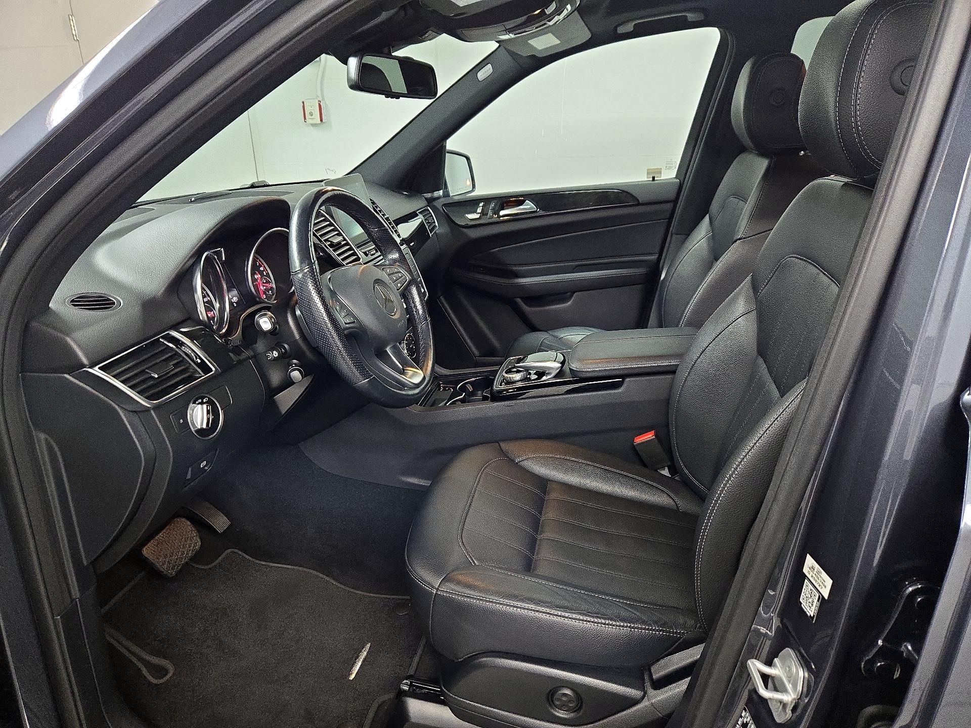 Thumbnail: 2016 Mercedes-Benz GLE - 11