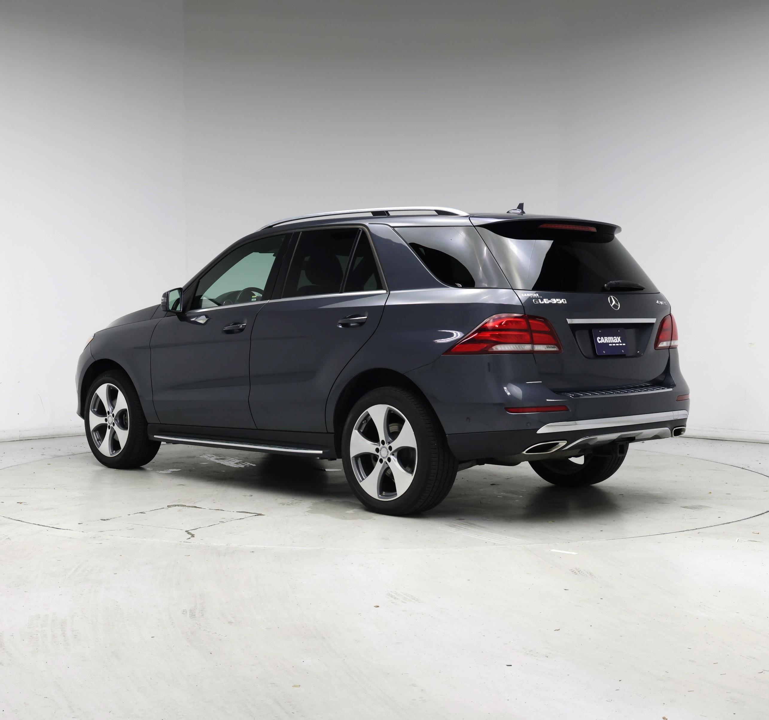 Thumbnail: 2016 Mercedes-Benz GLE - 2