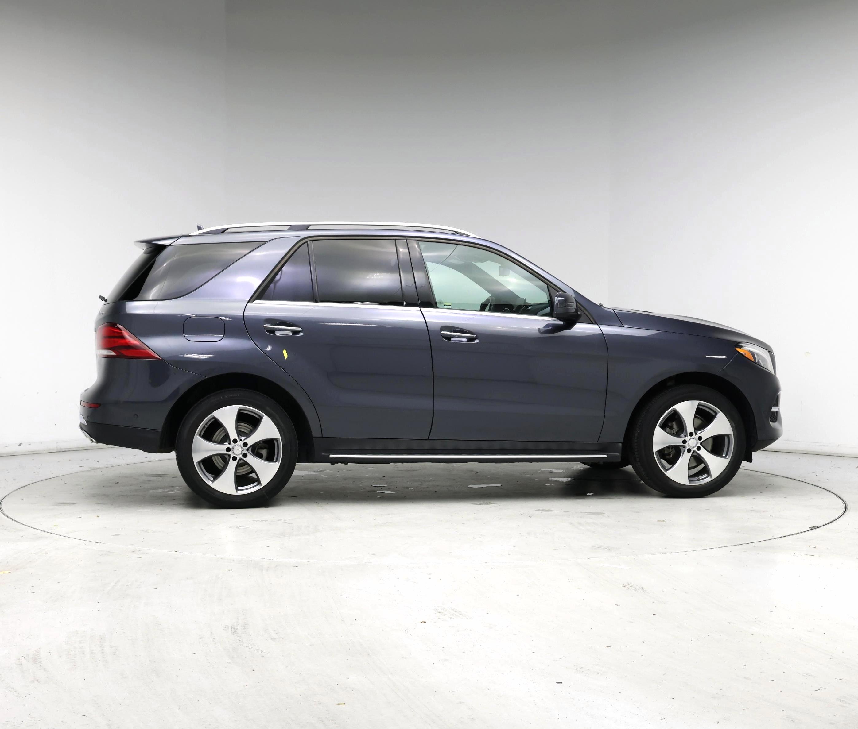 Thumbnail: 2016 Mercedes-Benz GLE - 7