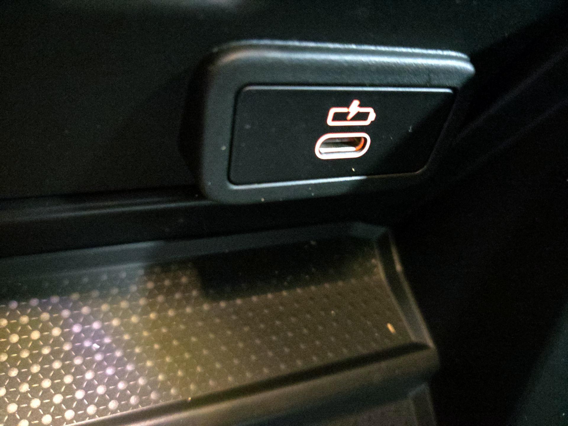 Thumbnail: 2024 BMW i4 - 19