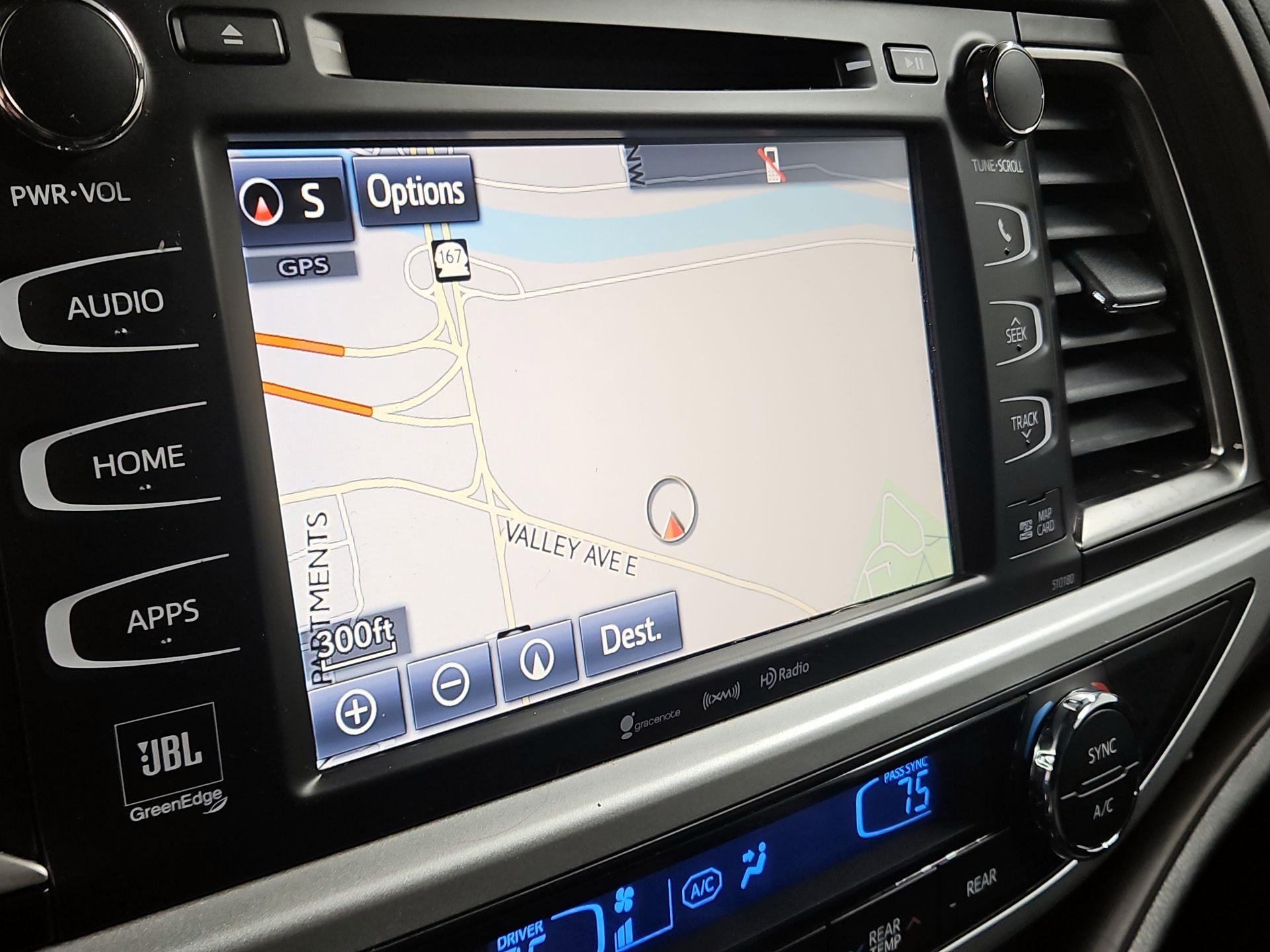 Thumbnail: 2018 Toyota Highlander - 14