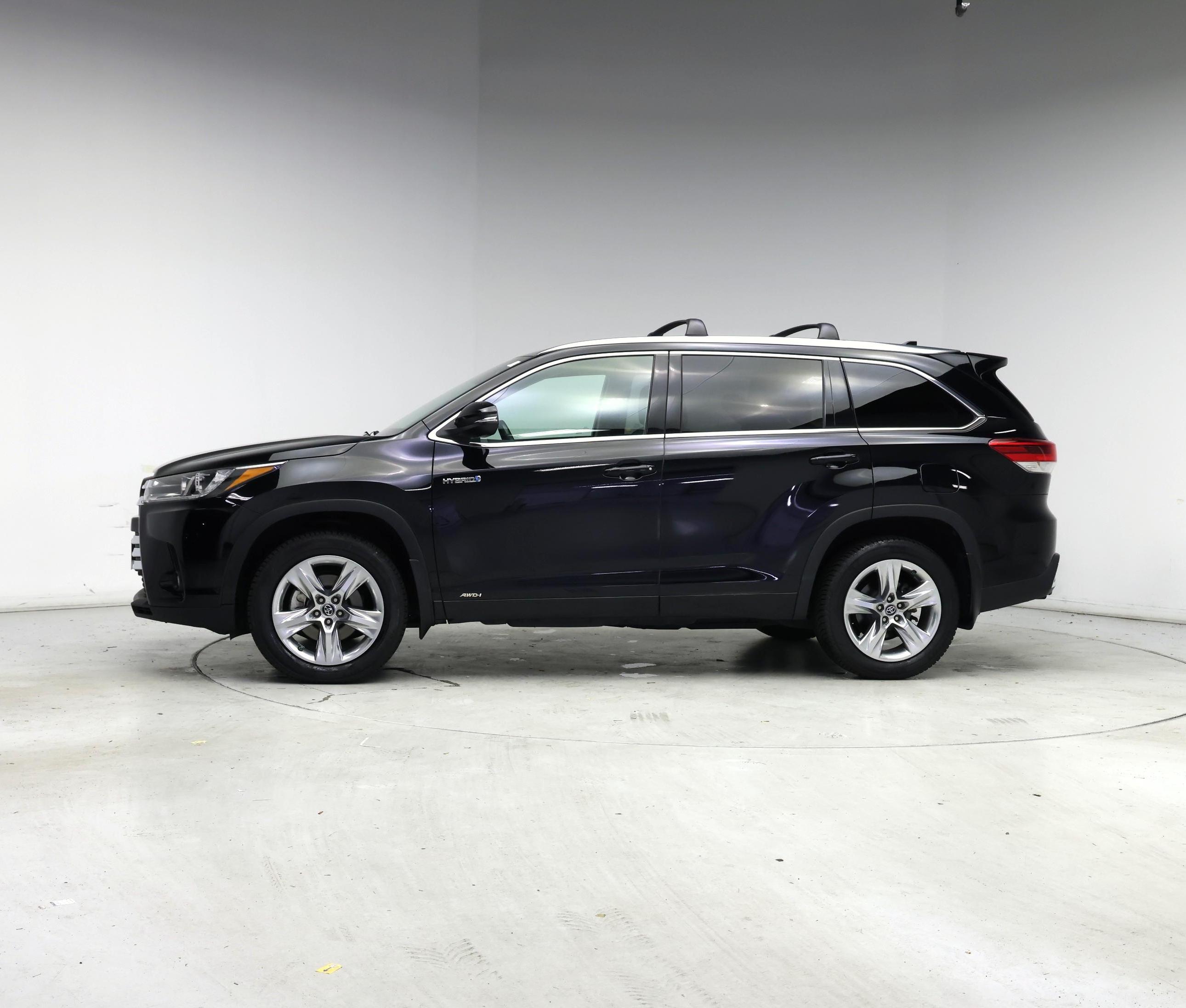 Thumbnail: 2018 Toyota Highlander - 3