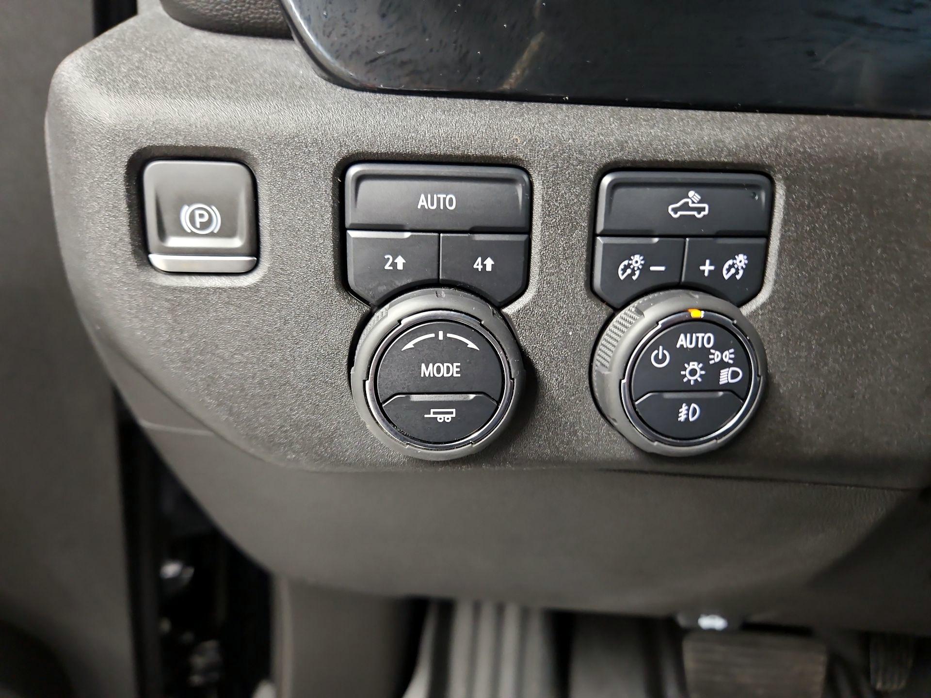 Thumbnail: 2024 Chevrolet Silverado 1500 - 13