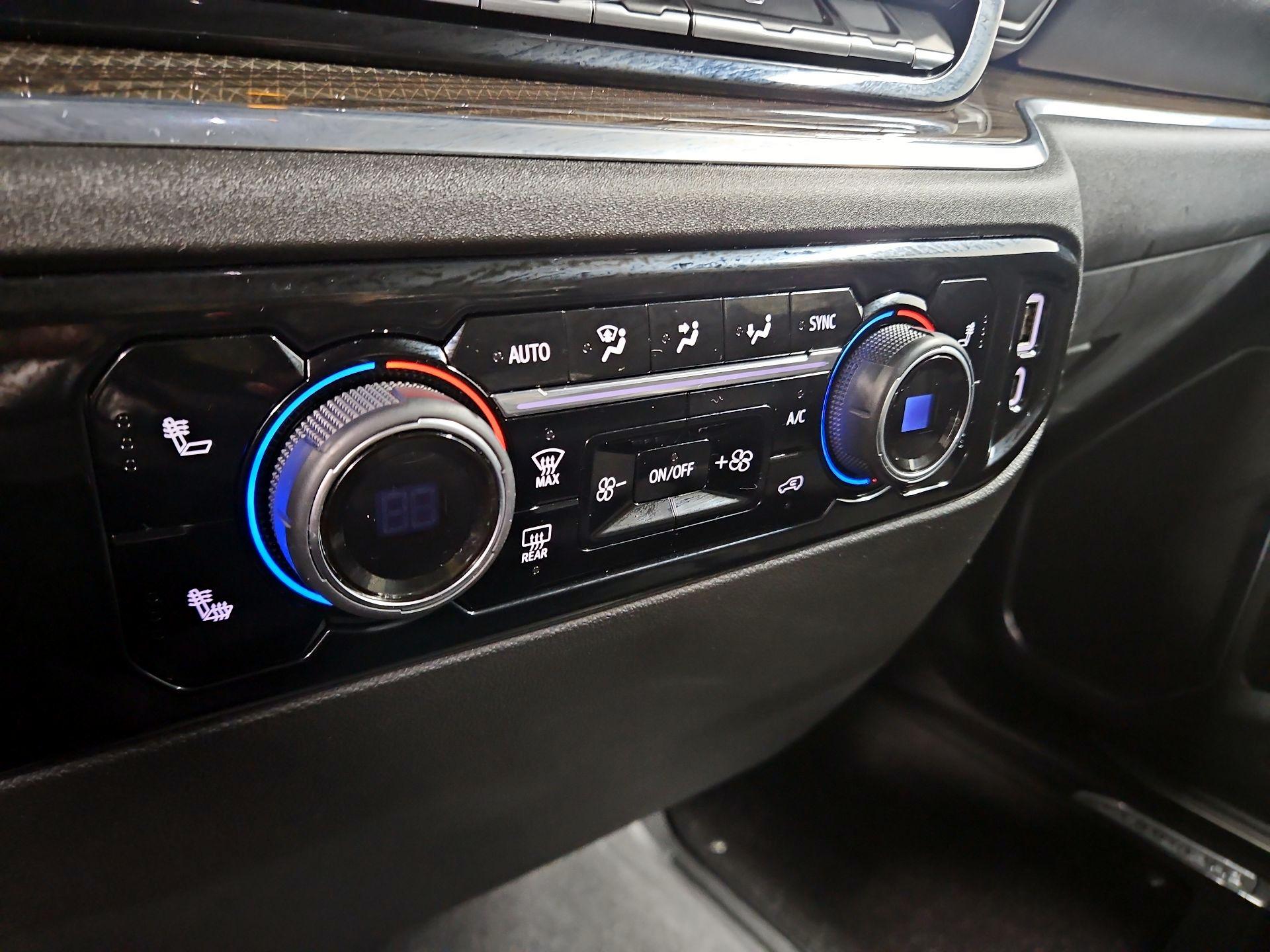 Thumbnail: 2024 Chevrolet Silverado 1500 - 16