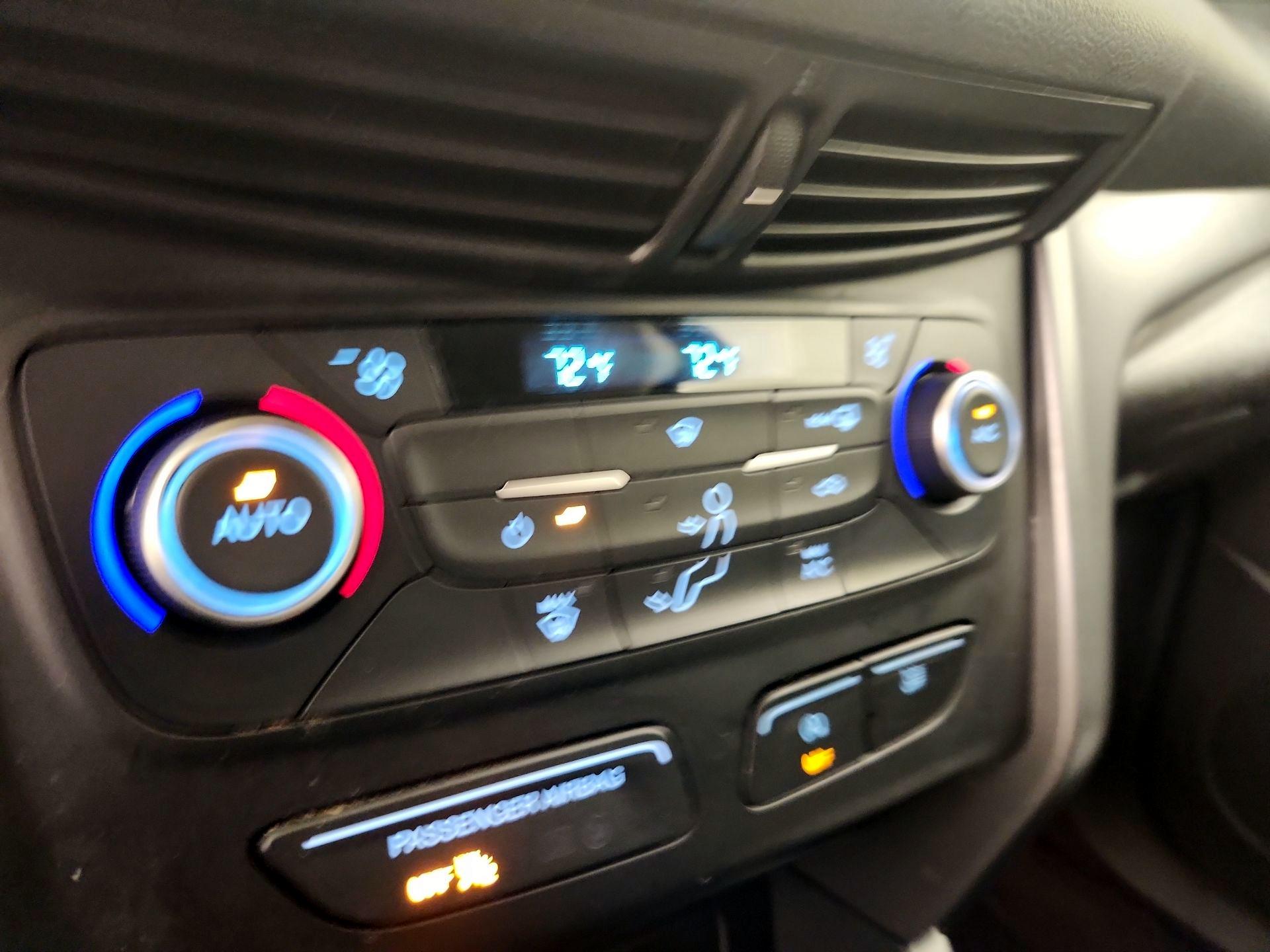 Thumbnail: 2017 Ford Escape - 16