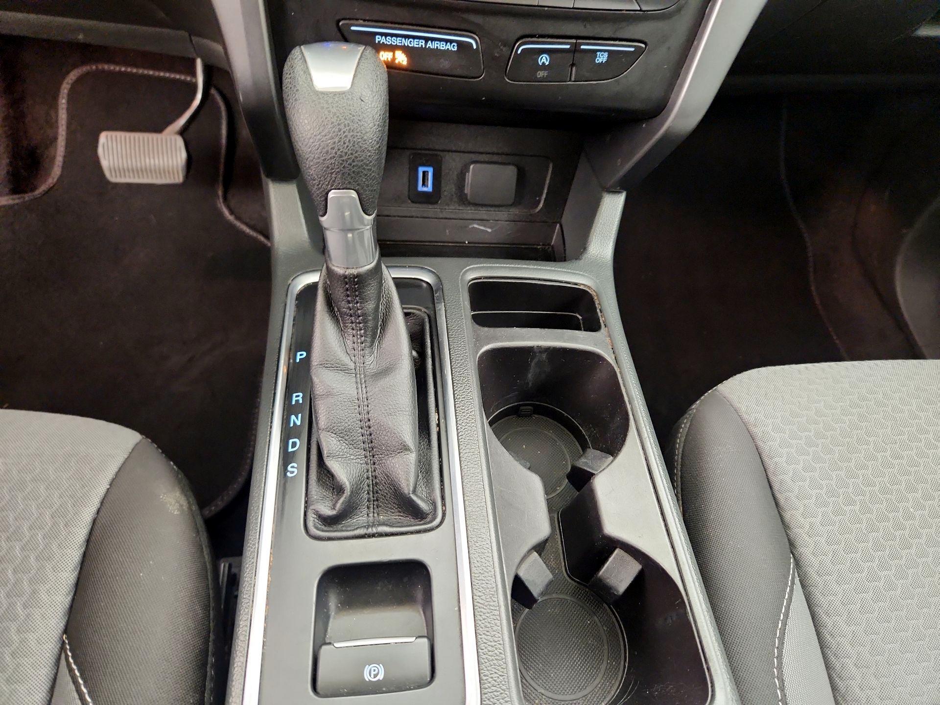 Thumbnail: 2017 Ford Escape - 17