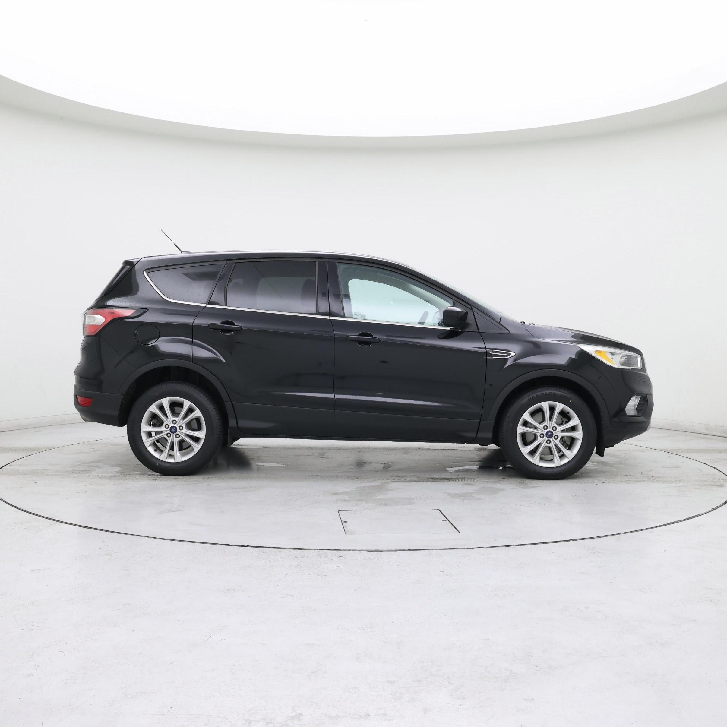 Thumbnail: 2017 Ford Escape - 7