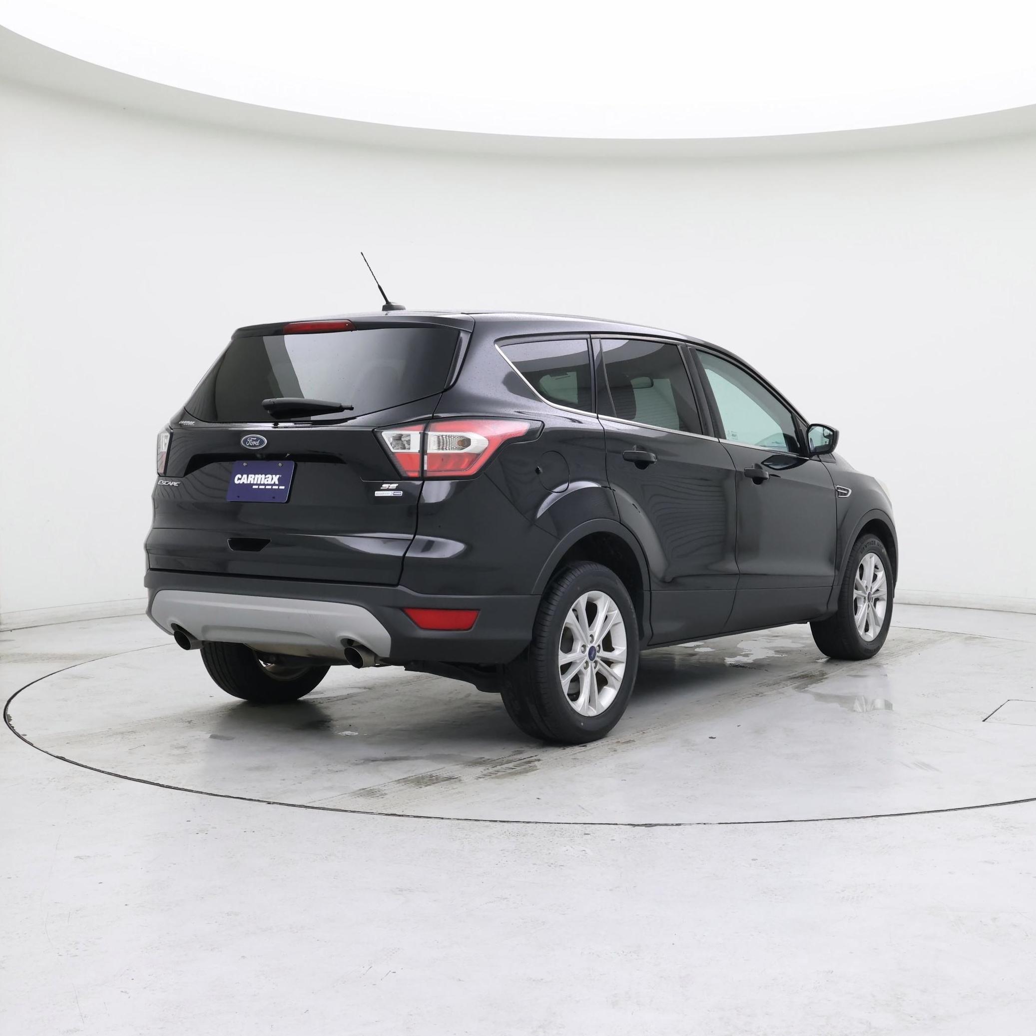 Thumbnail: 2017 Ford Escape - 8