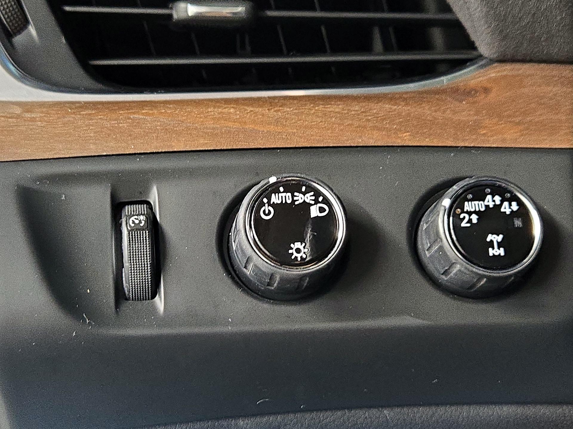 Thumbnail: 2019 Cadillac Escalade - 13