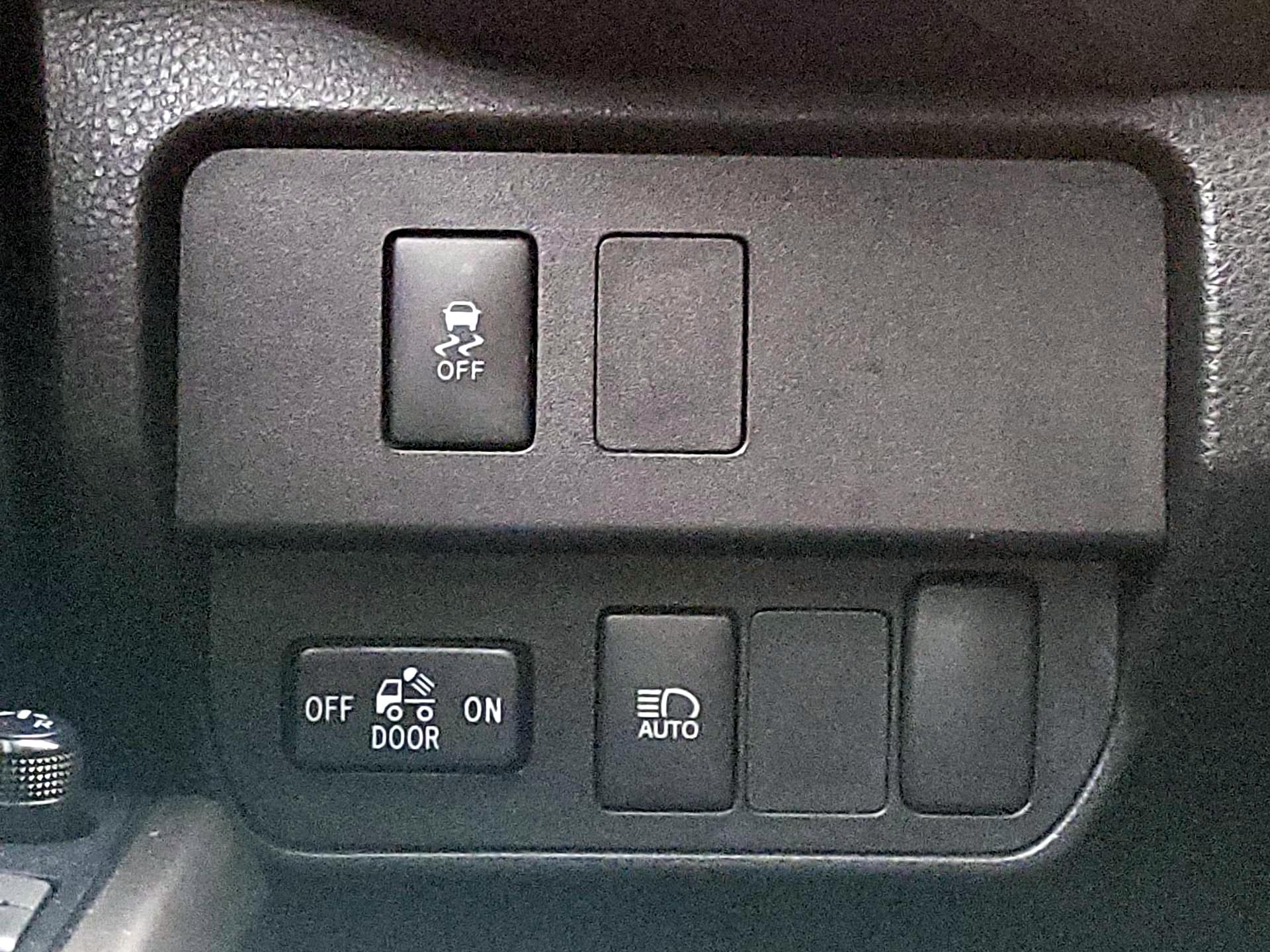 Thumbnail: 2022 Toyota Tacoma - 13