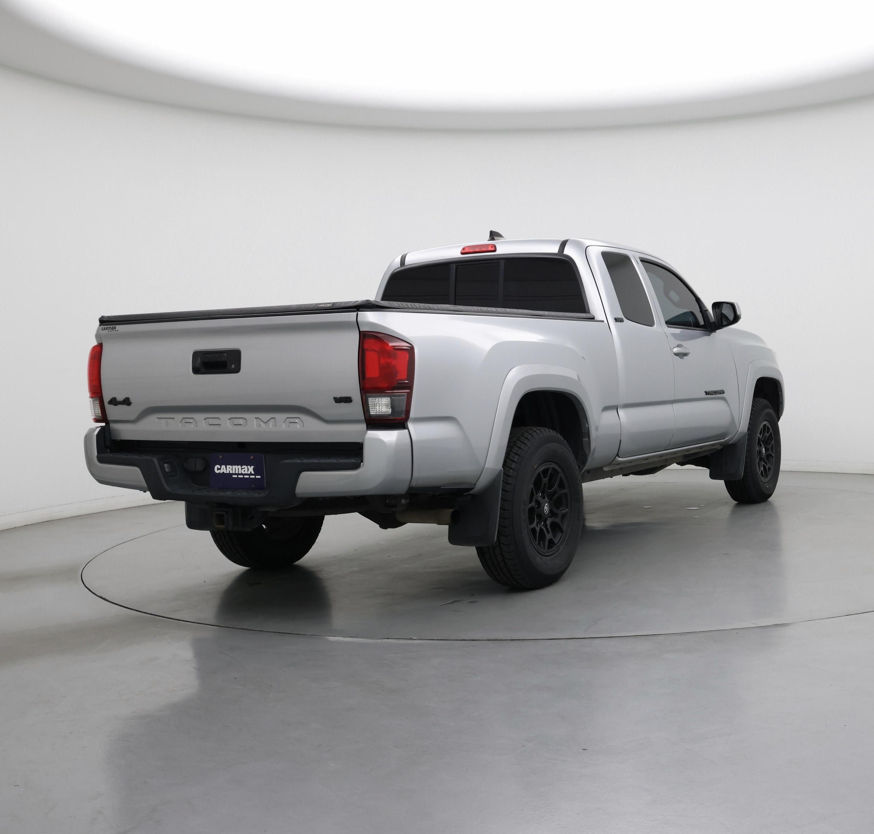 Thumbnail: 2022 Toyota Tacoma - 8