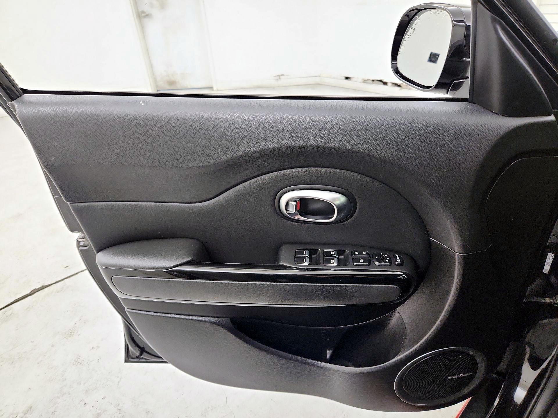 Thumbnail: 2018 Kia Soul - 12