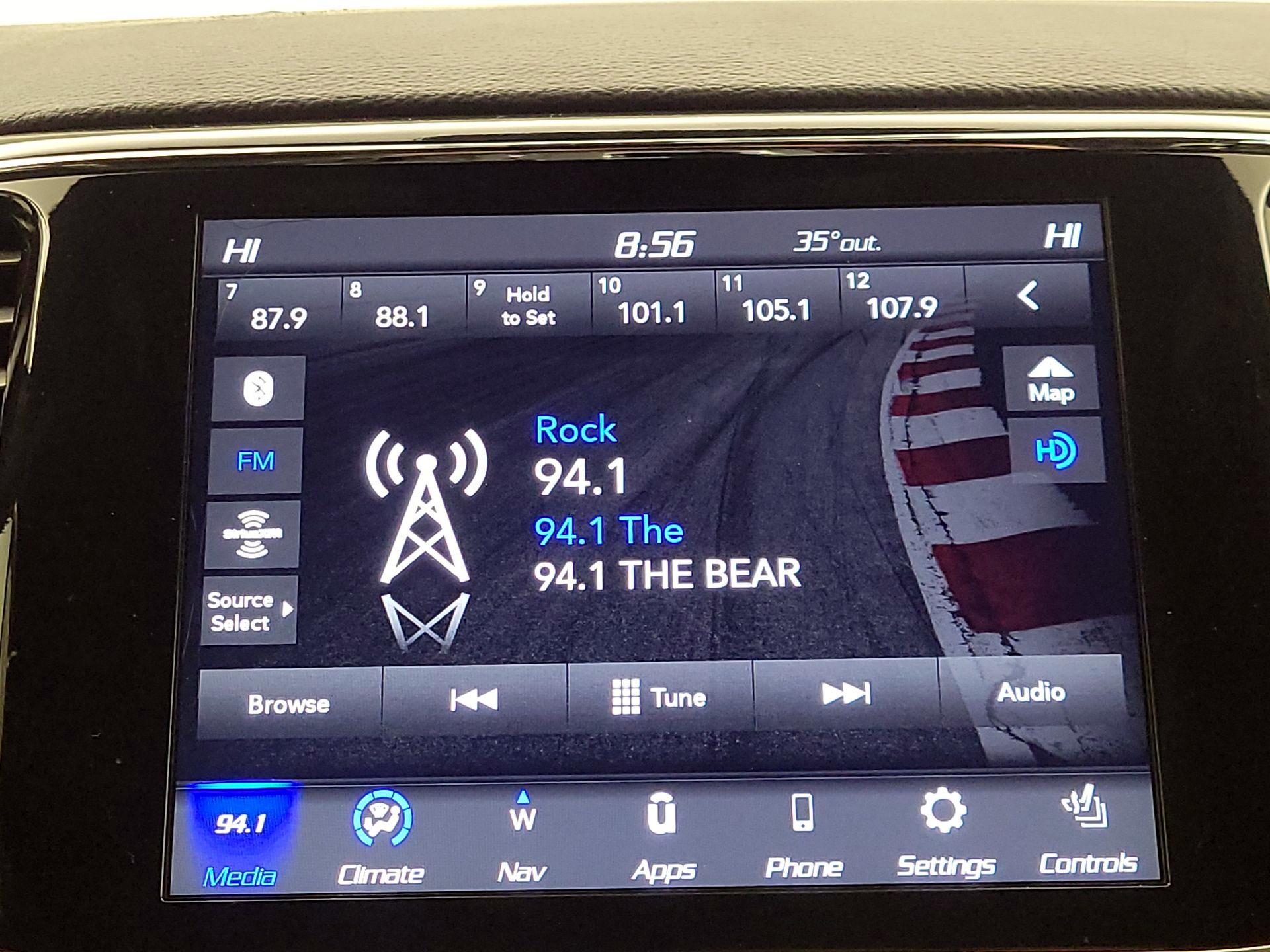 Thumbnail: 2021 Jeep Grand Cherokee - 16