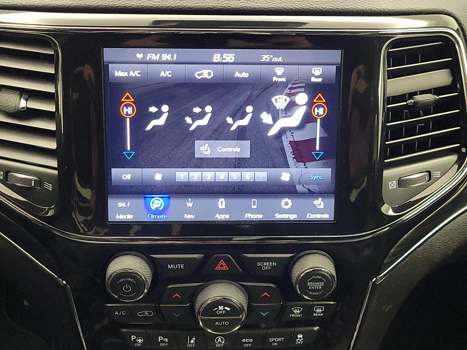 Thumbnail: 2021 Jeep Grand Cherokee - 17