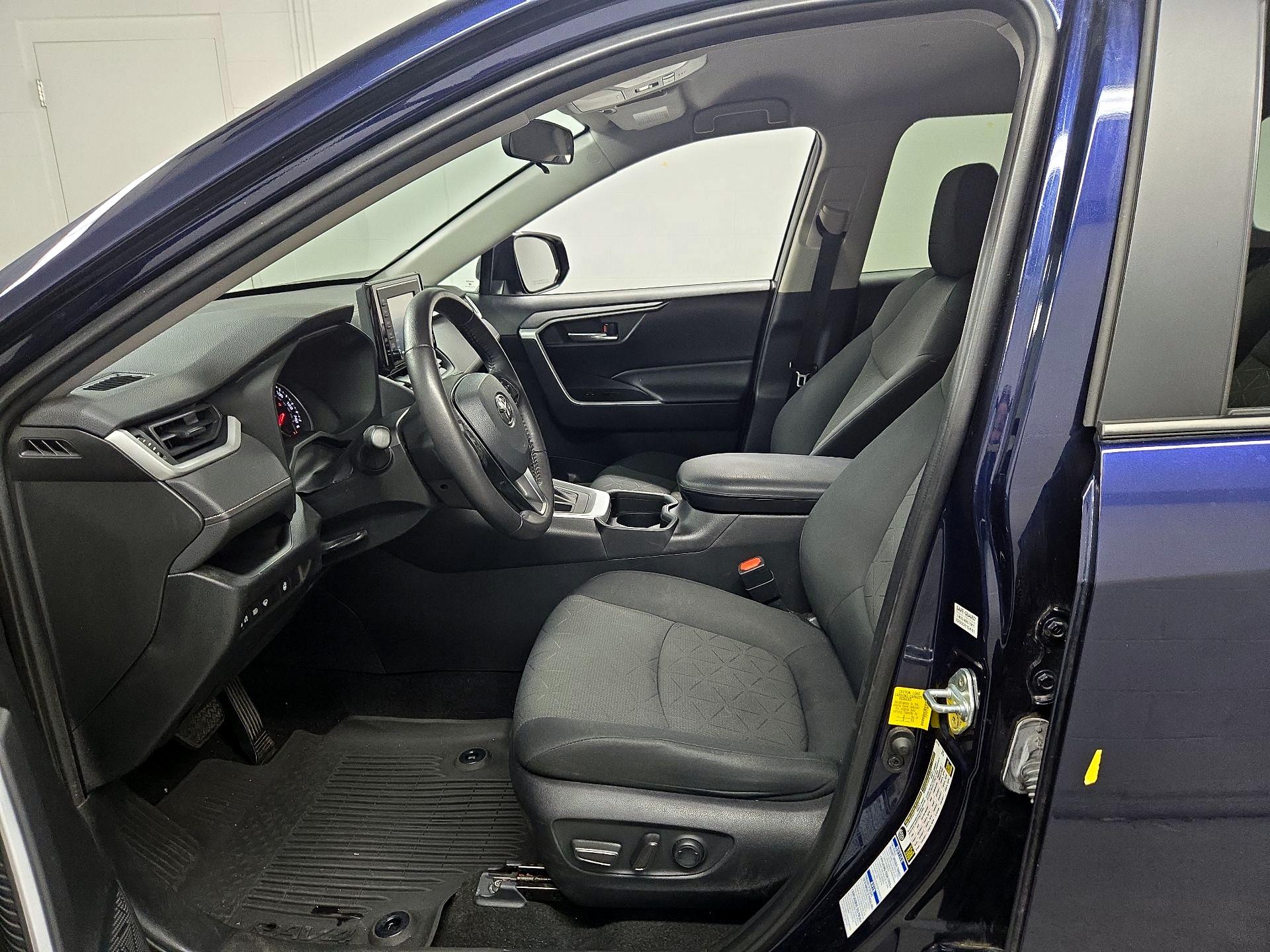 Thumbnail: 2021 Toyota RAV4 - 11