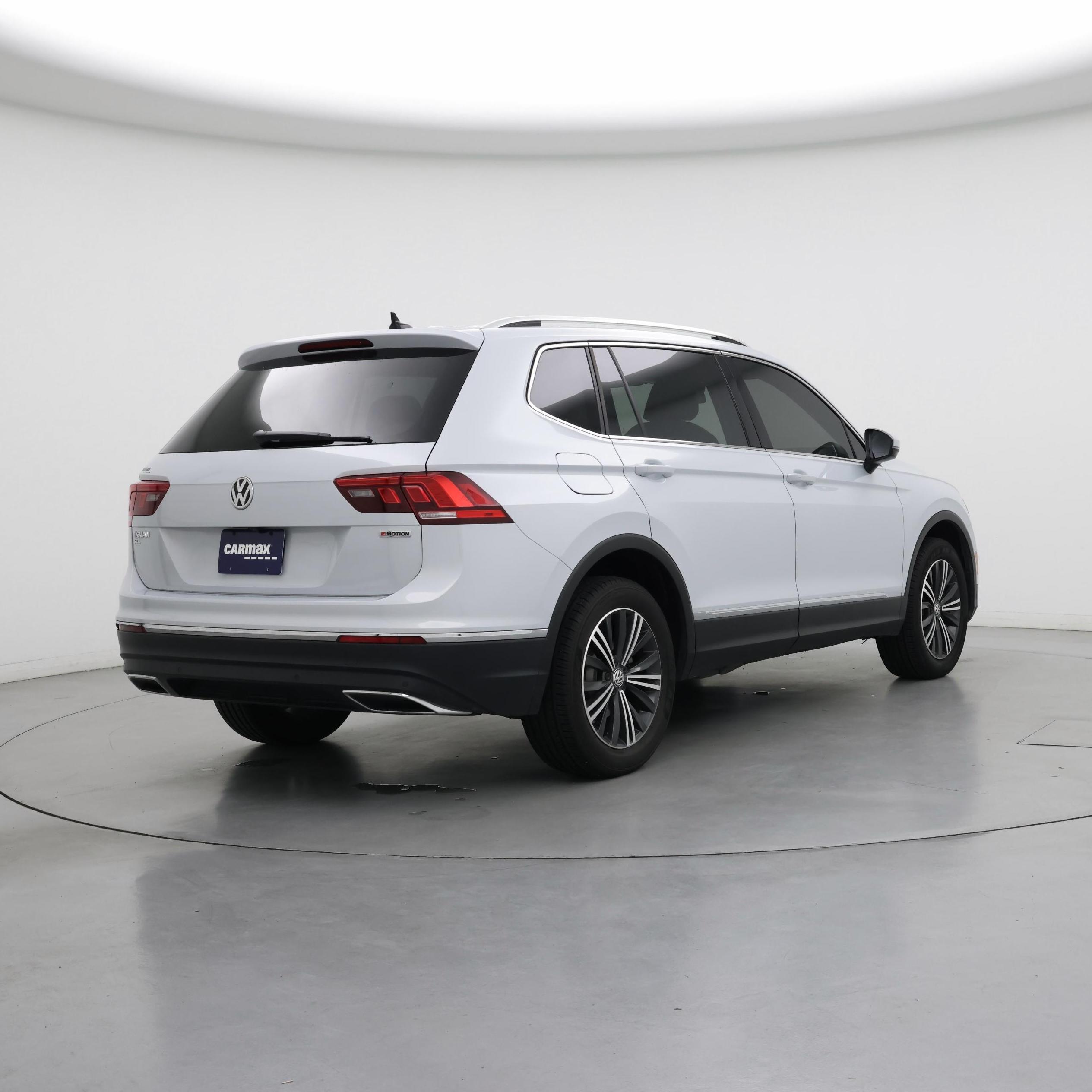 Thumbnail: 2019 Volkswagen Tiguan - 8