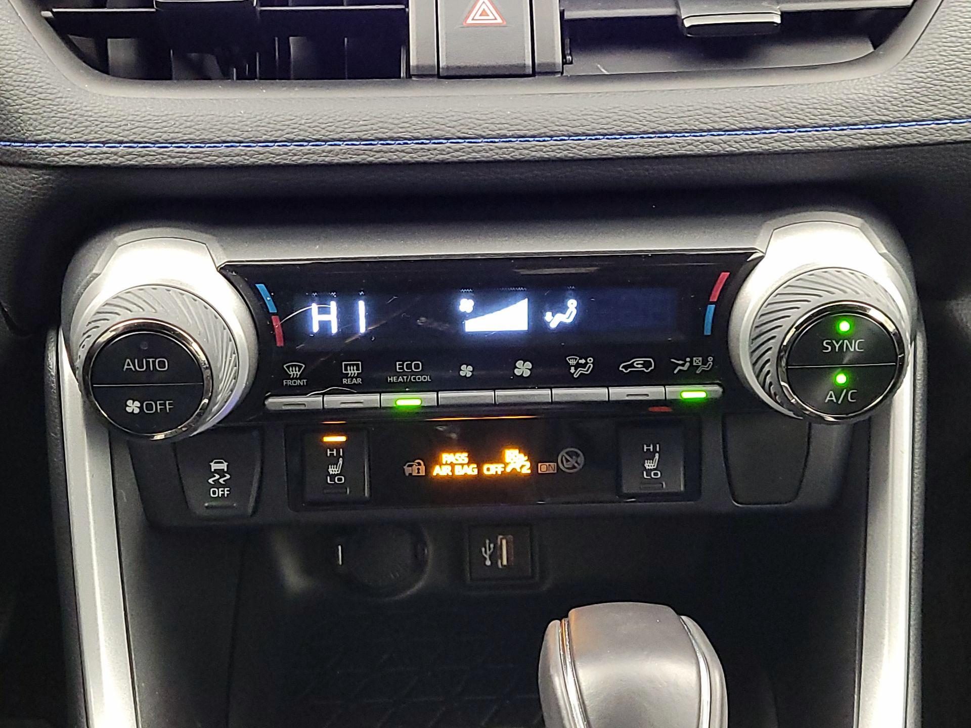 Thumbnail: 2024 Toyota RAV4 - 17