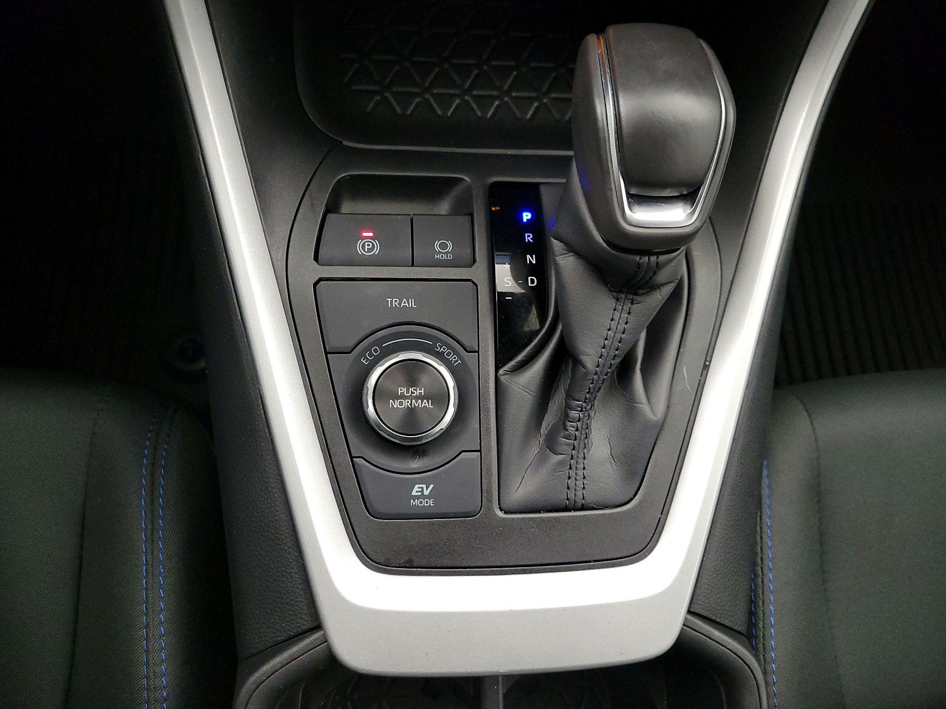 Thumbnail: 2024 Toyota RAV4 - 18