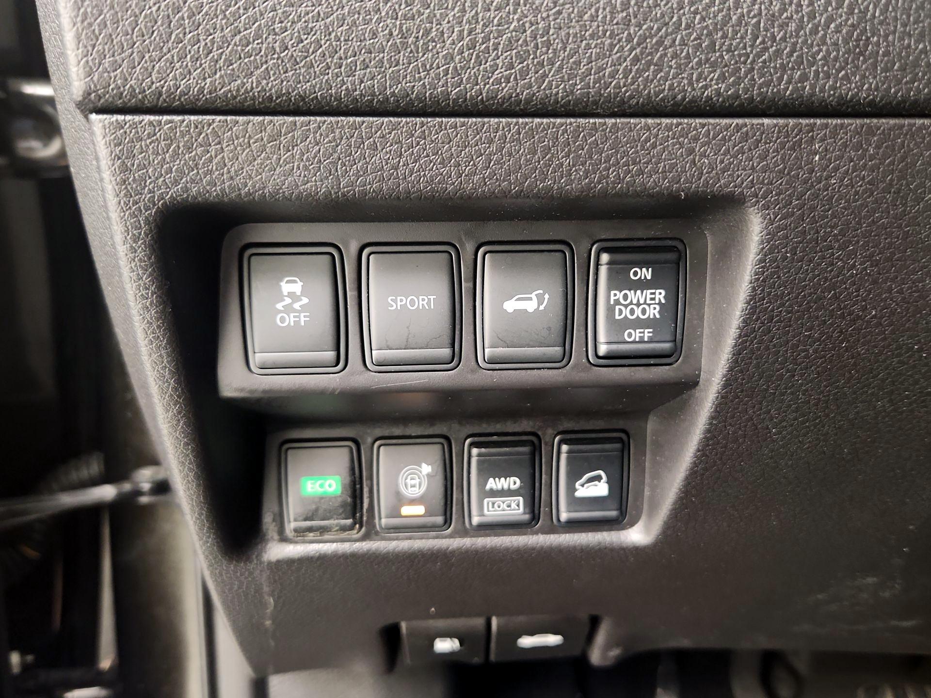 Thumbnail: 2015 Nissan Rogue - 13