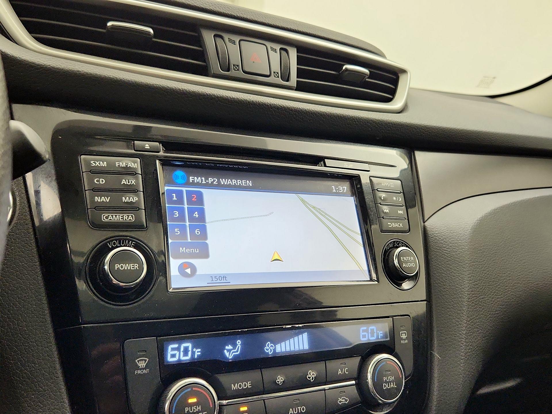 Thumbnail: 2015 Nissan Rogue - 14