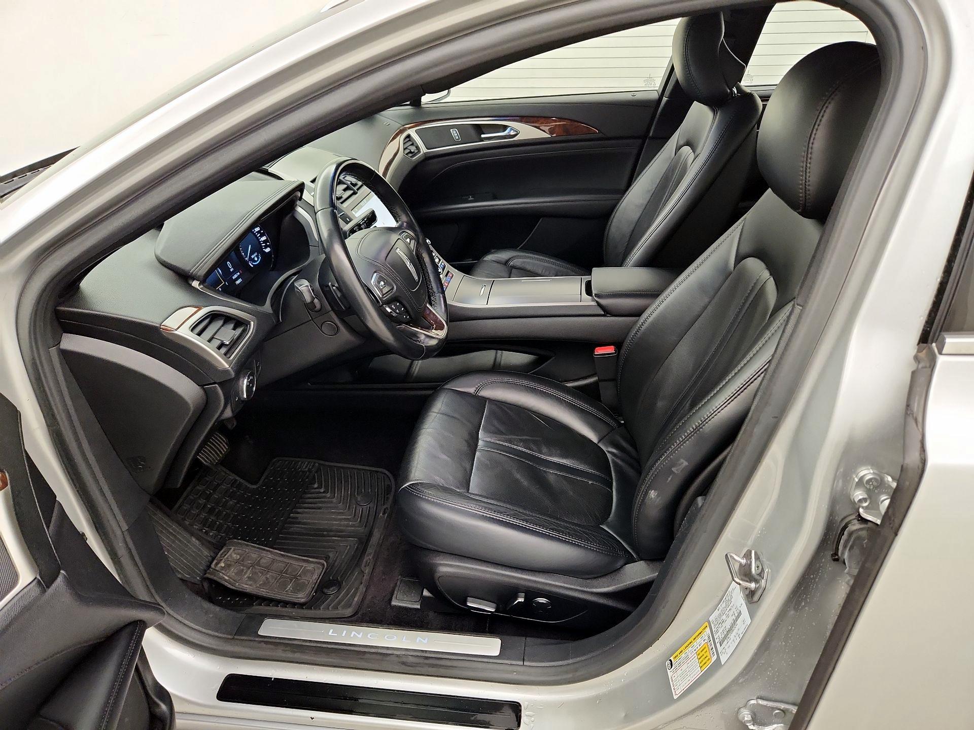 Thumbnail: 2017 Lincoln MKZ - 11