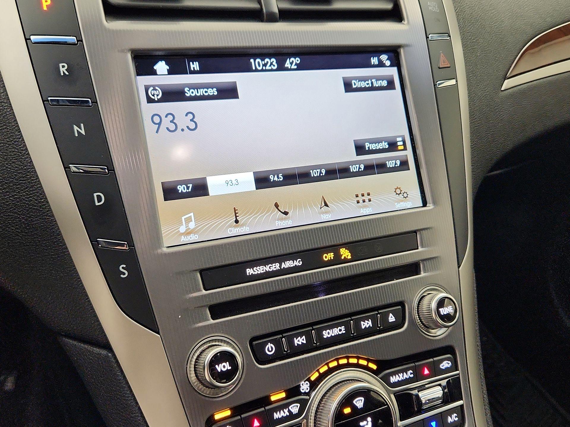 Thumbnail: 2017 Lincoln MKZ - 16