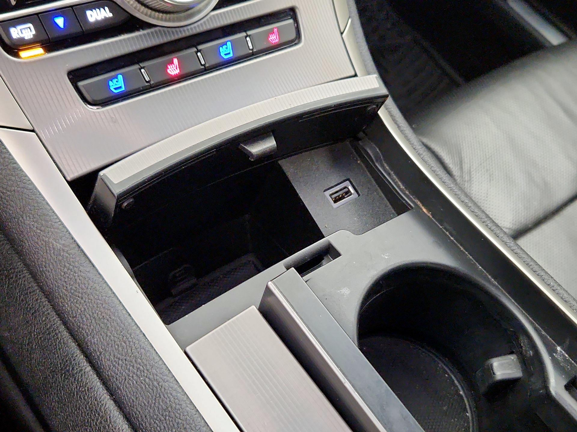 Thumbnail: 2017 Lincoln MKZ - 19