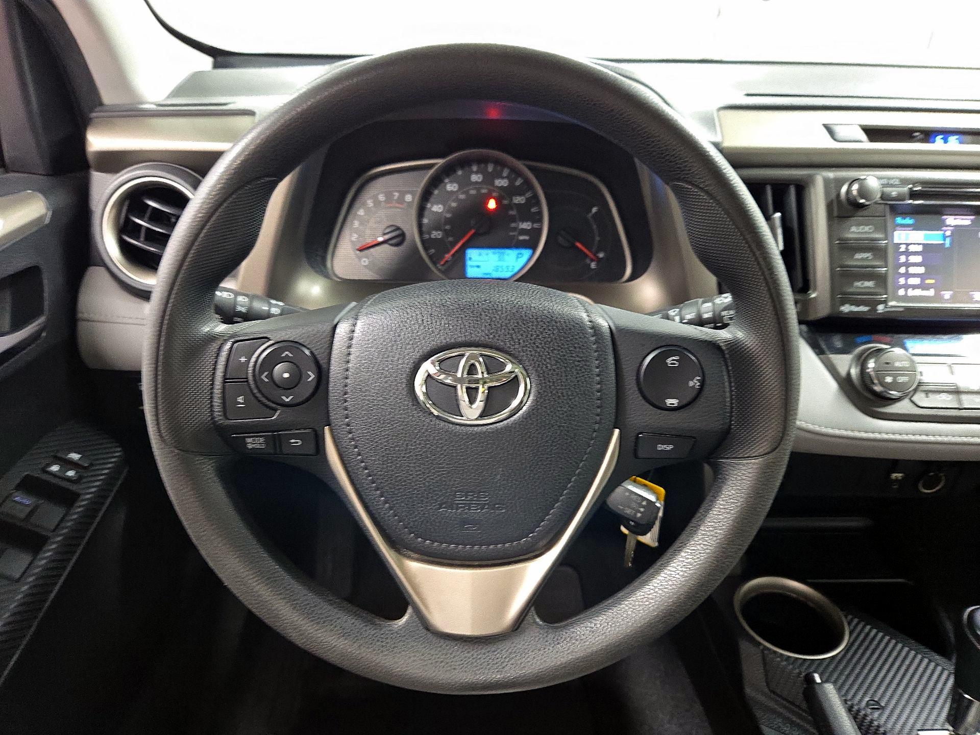 Thumbnail: 2014 Toyota RAV4 - 10