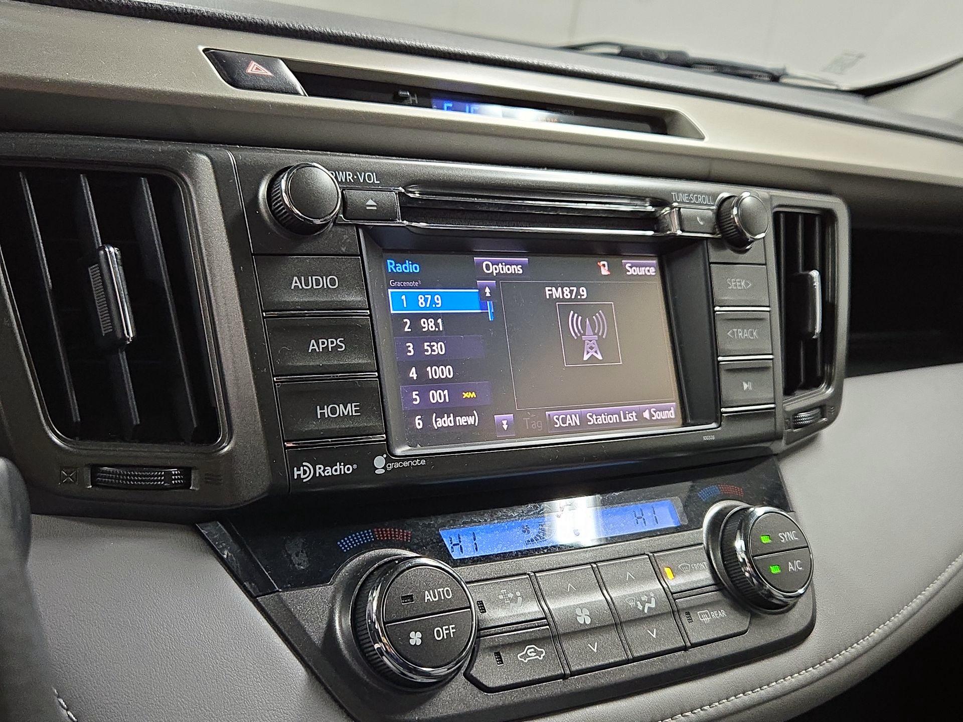 Thumbnail: 2014 Toyota RAV4 - 15