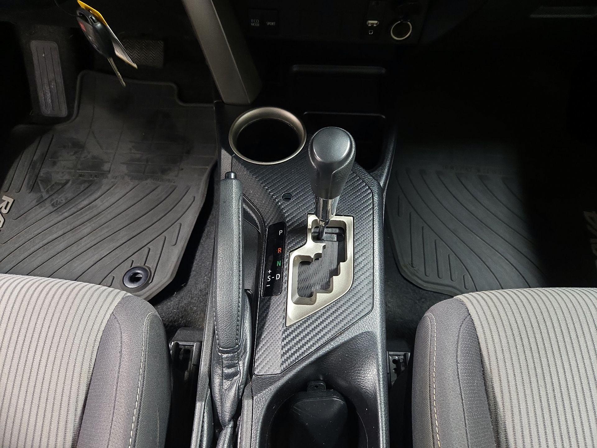 Thumbnail: 2014 Toyota RAV4 - 17