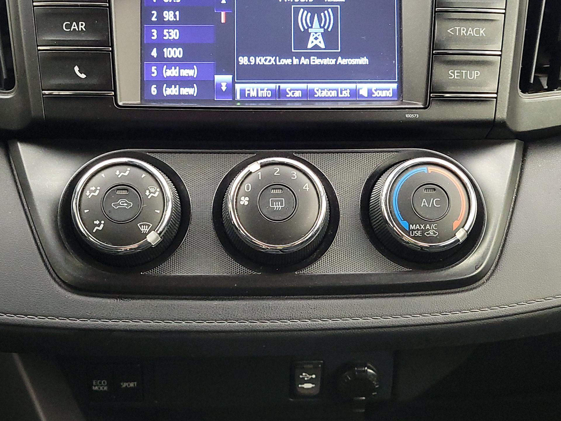 Thumbnail: 2017 Toyota RAV4 - 16