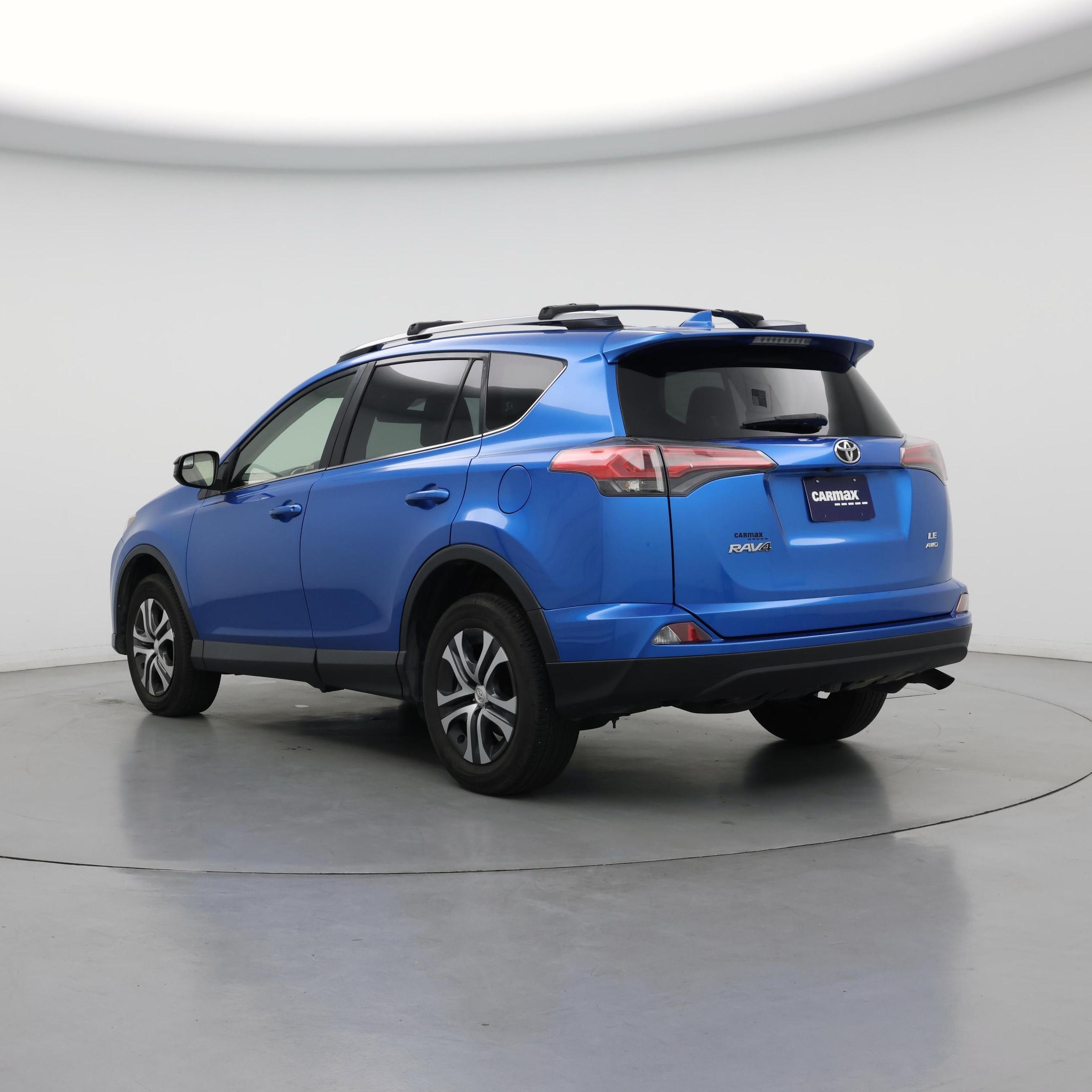 Thumbnail: 2017 Toyota RAV4 - 2