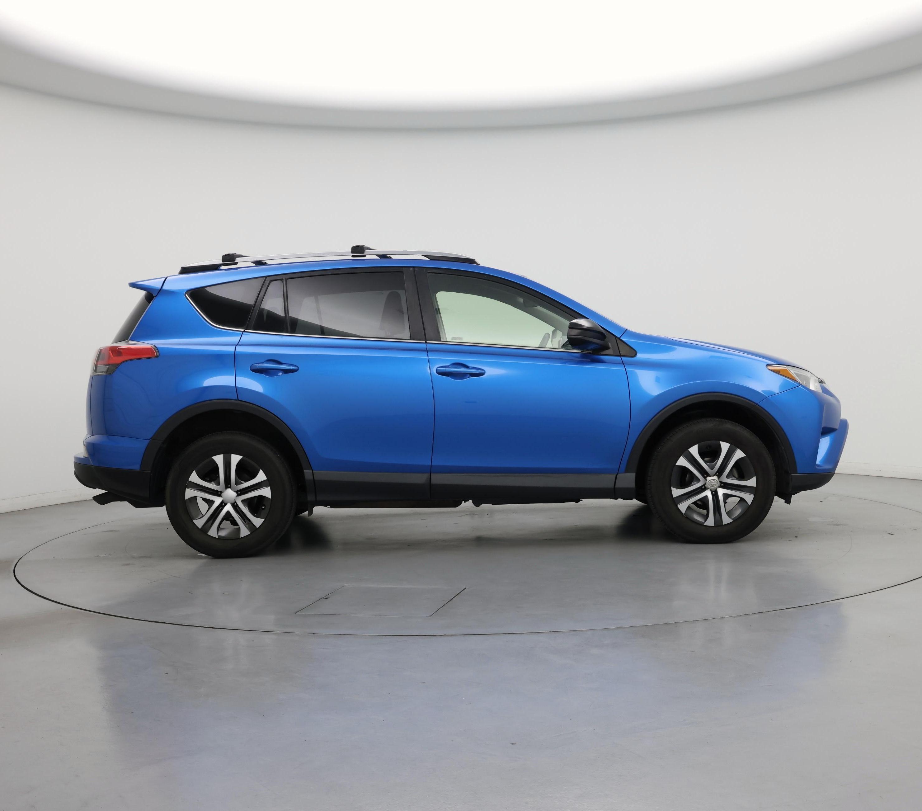 Thumbnail: 2017 Toyota RAV4 - 7