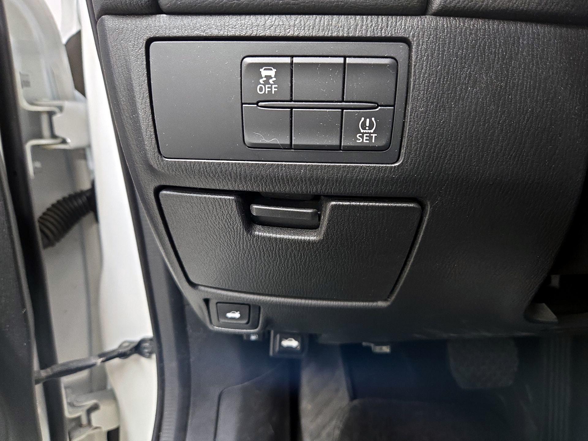 Thumbnail: 2017 Mazda Mazda6 - 13