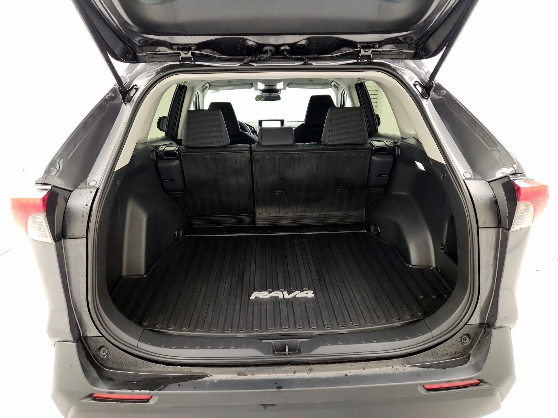 Thumbnail: 2024 Toyota RAV4 - 20