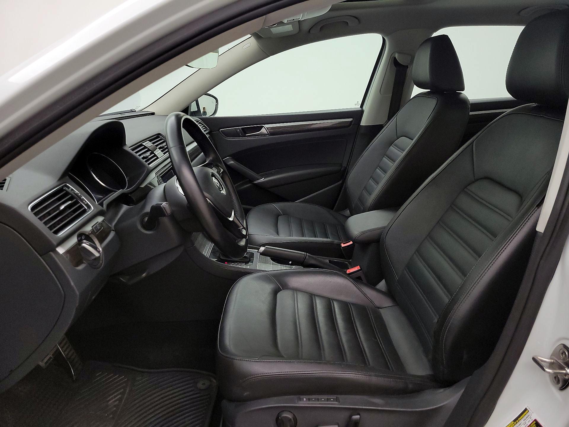 Thumbnail: 2018 Volkswagen Passat - 11