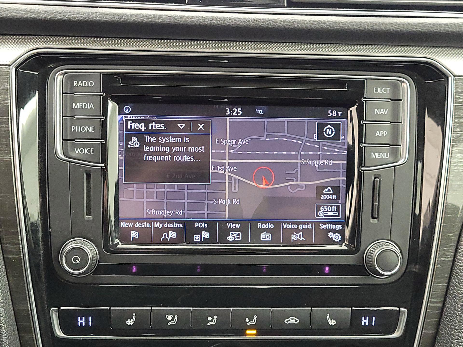 Thumbnail: 2018 Volkswagen Passat - 14