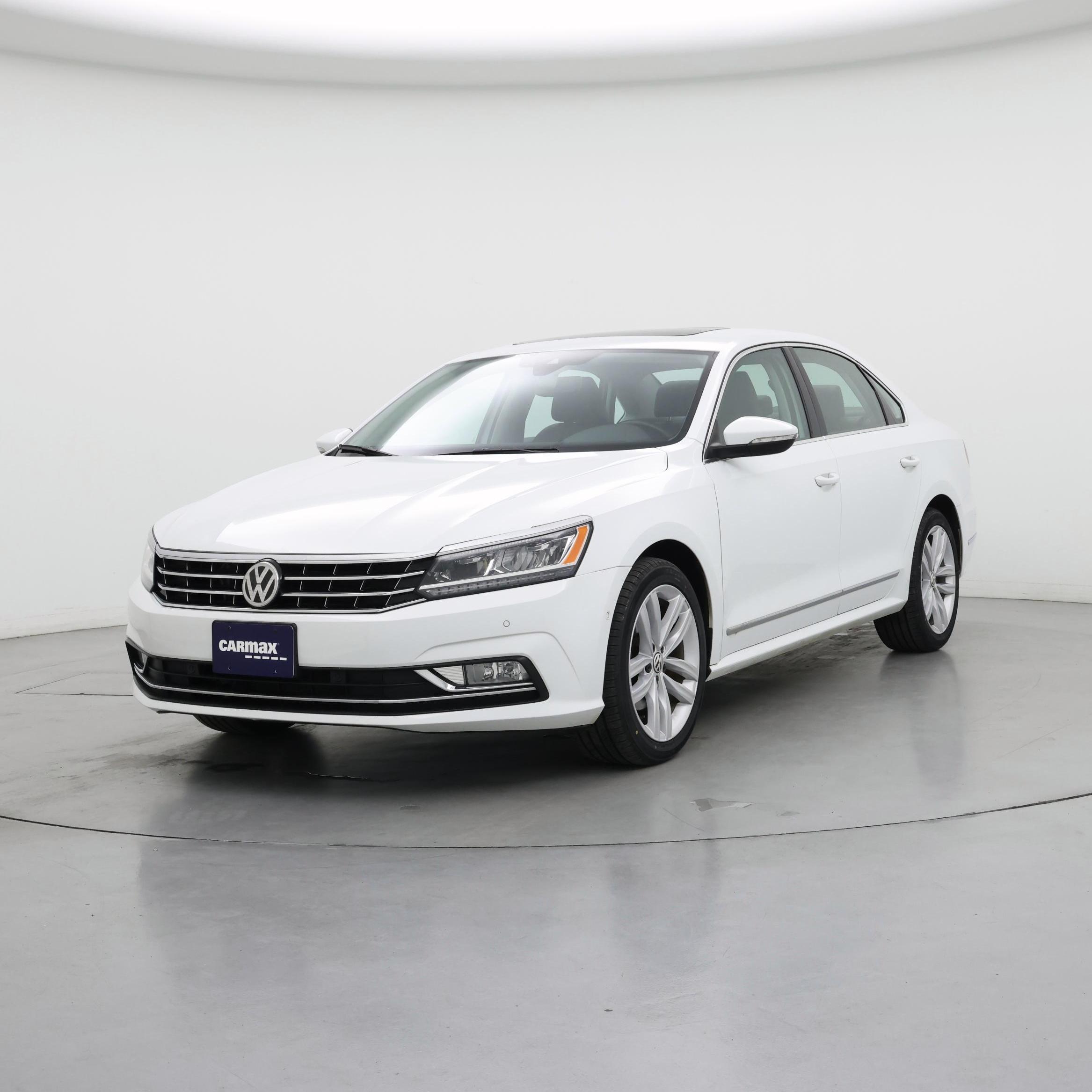 Thumbnail: 2018 Volkswagen Passat - 4