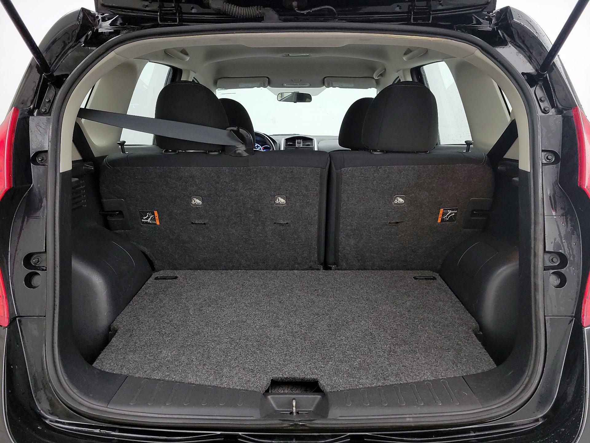 Thumbnail: 2015 Nissan Versa Note - 19